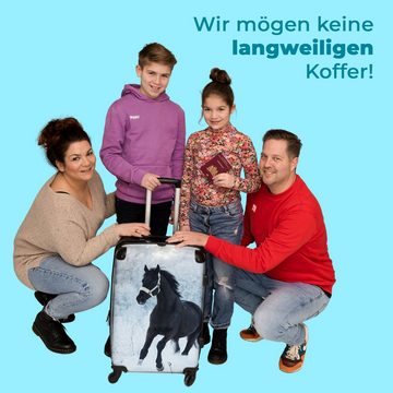NoBoringSuitcases.com© Koffer Pferd - Winter - Schnee - Porträt - Kinder 67x43x25cm, 4 Rollen, Mittelgroßer Koffer für Kinder, Trolley