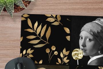 MuchoWow Gaming Mauspad Mädchen mit Perlenohrring - Gold - Collage (1-St), Mousepad mit Rutschfester Unterseite, Gaming, 40x40 cm, XXL, Großes