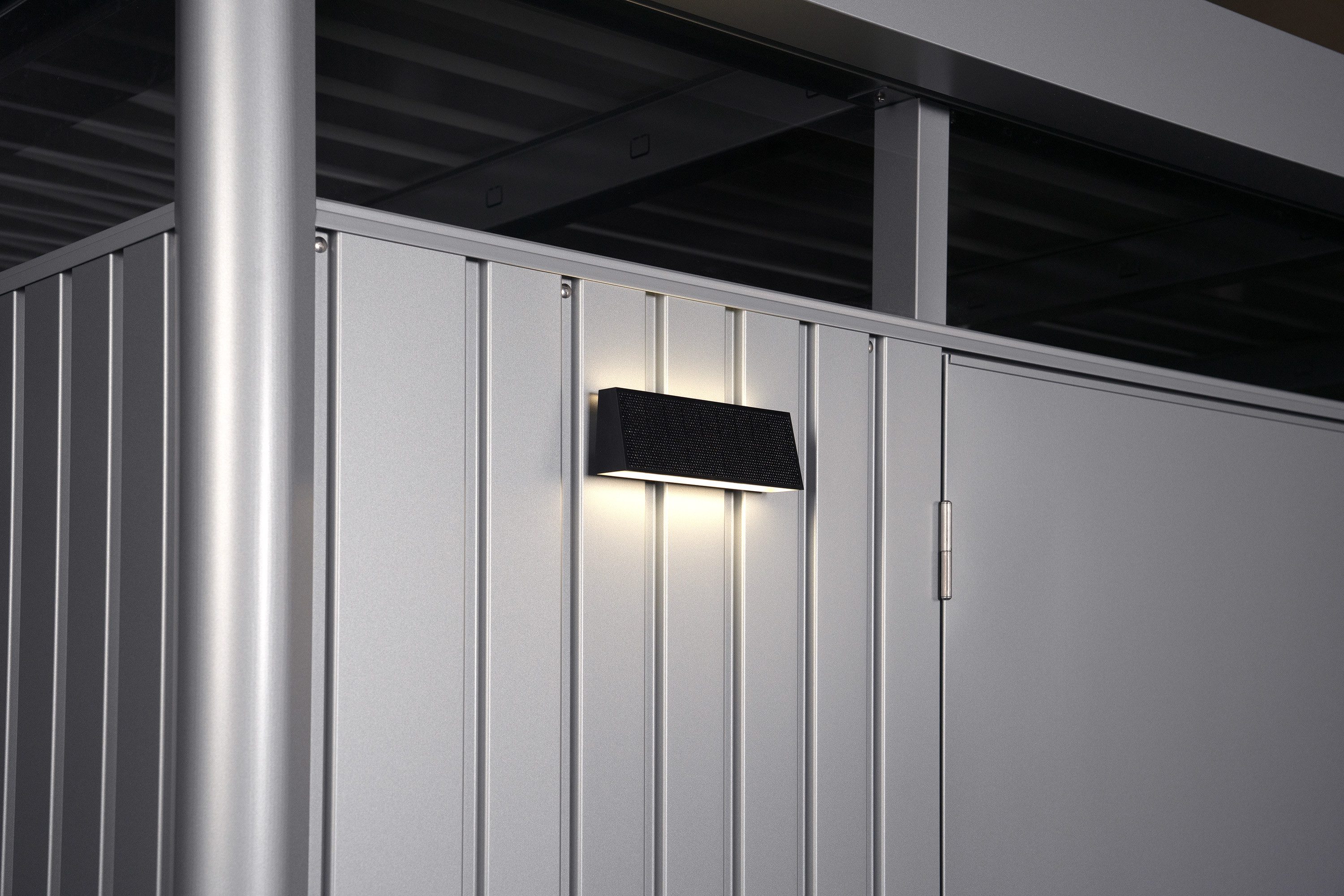 Biohort LED Solarleuchte für Gerätehaus und Geräteschrank, LED fest integriert, Warmweiß, Magnethalterung