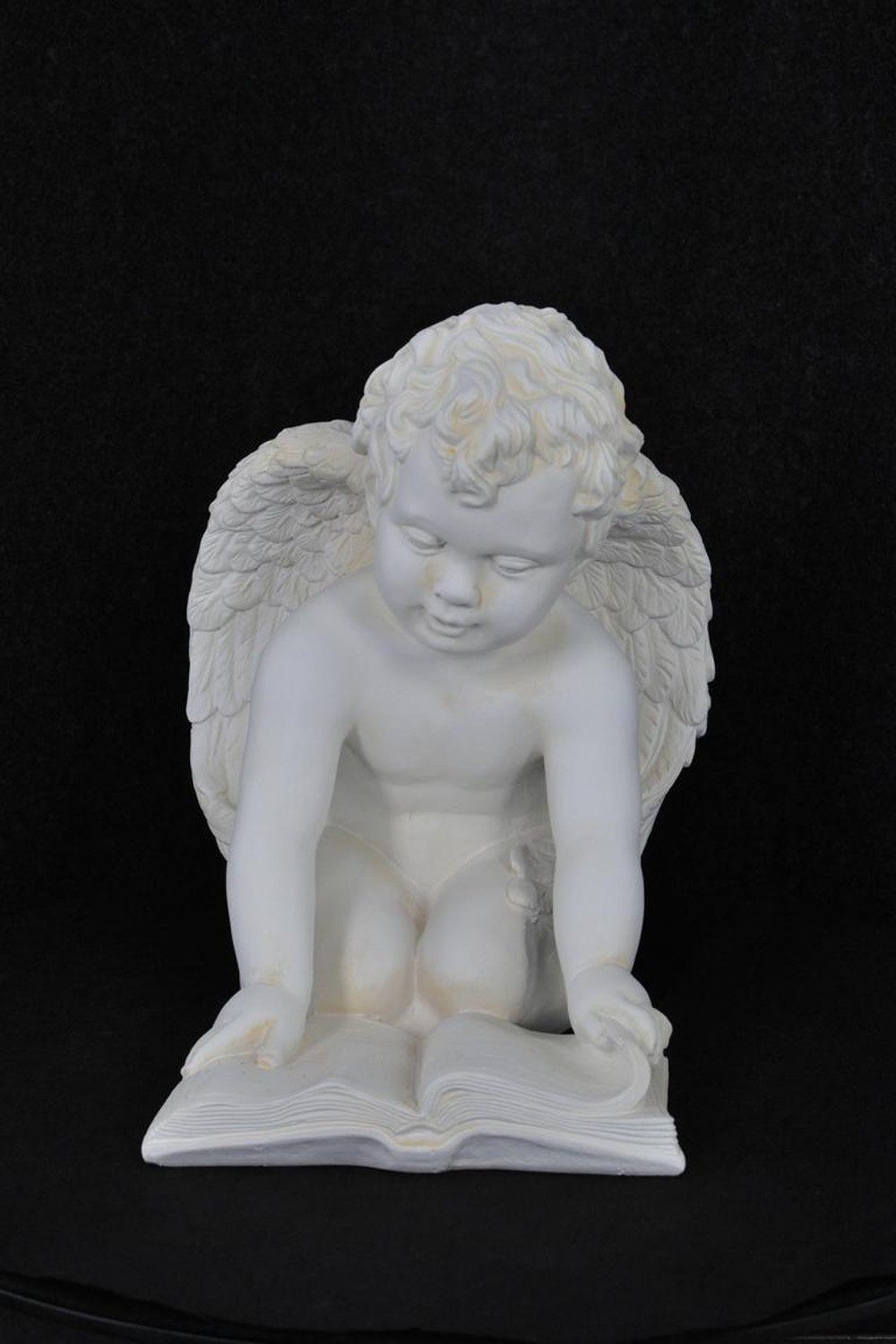 JVmoebel Engelfigur Engel mit Buch aus Polyresin in Weiß und Gold, Made in Europa