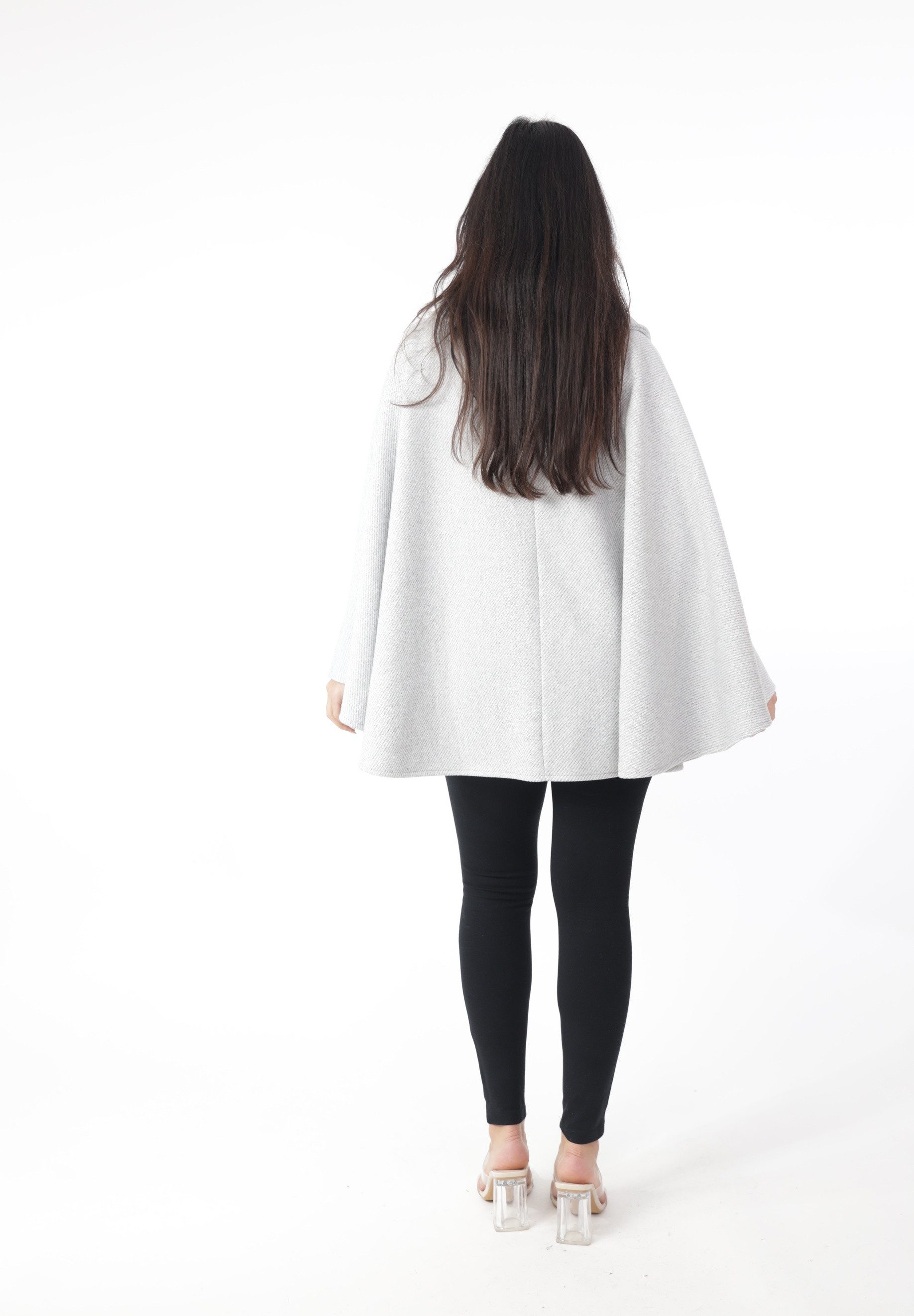 Elara Poncho Jacke