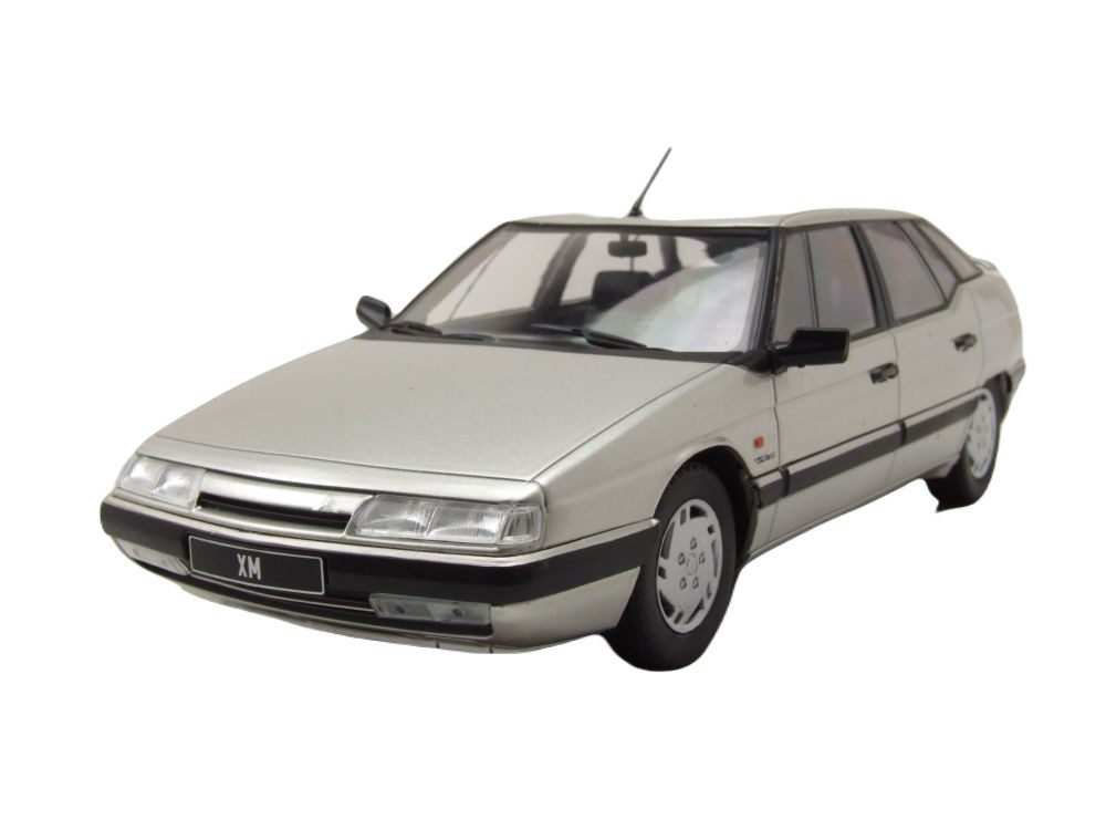 Whitebox Modellauto Citroen XM 1989 silber, Maßstab 1:24