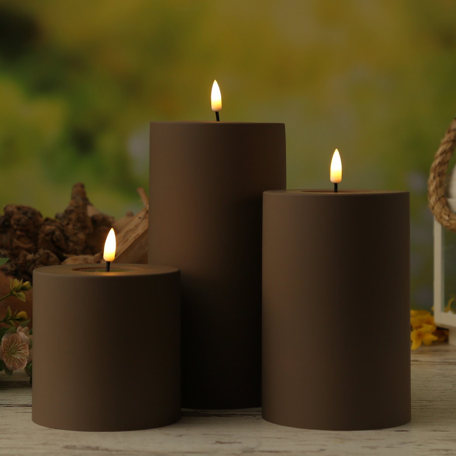 Deluxe Homeart LED-Kerze MIA Deluxe für Außen flackernd H: 10cm D: 10cm outdoor mokka braun, LED Classic, warmweiß (2100K bis 3000K)