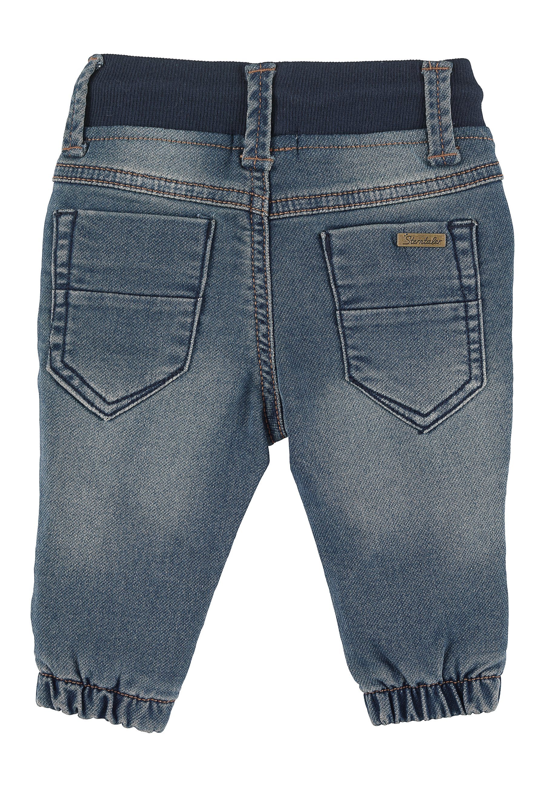 Sterntaler® Stoffhose Jeanshose (1-tlg) Jeans aus elastischem Jogg-Denim im Used Look, Komfortbund und Taschen – Bild 2 von 5