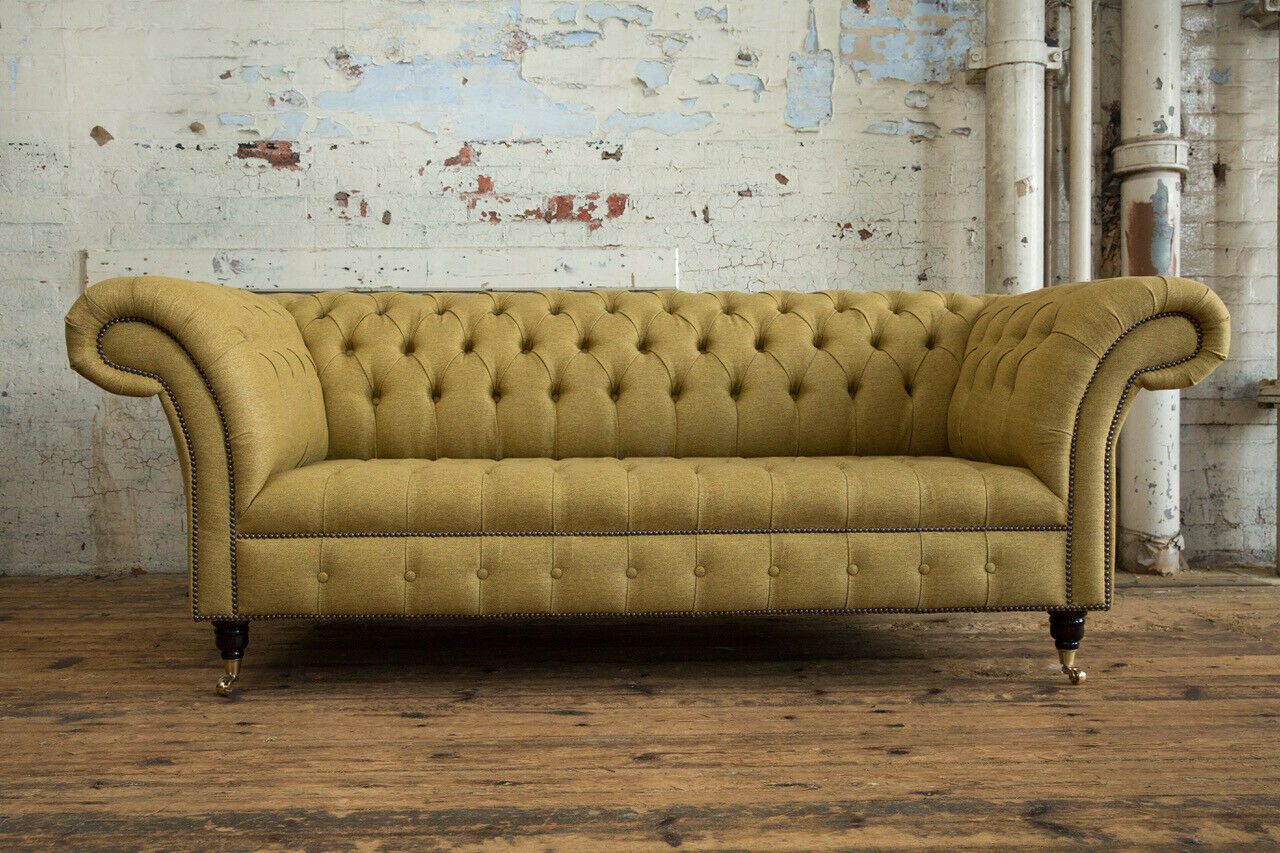 Xlmoebel Chesterfield-Sofa Gelbes Polstersofa mit luxuriösem Design und großzügigen Sitzflächen, Hergestellt in Europa