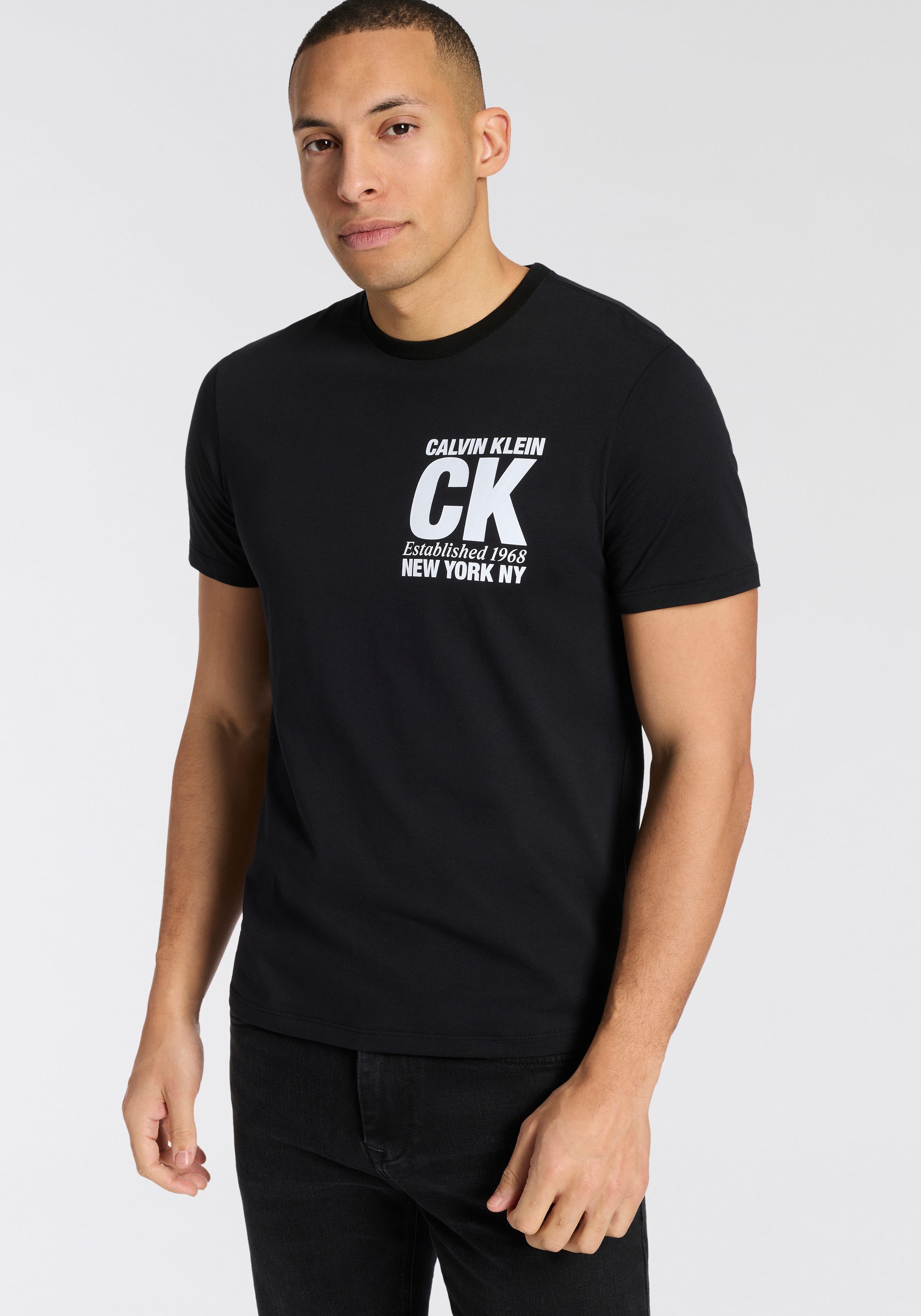 Calvin Klein T-Shirt Regular fit, mit Rundhalsausschnitt günstig online kaufen