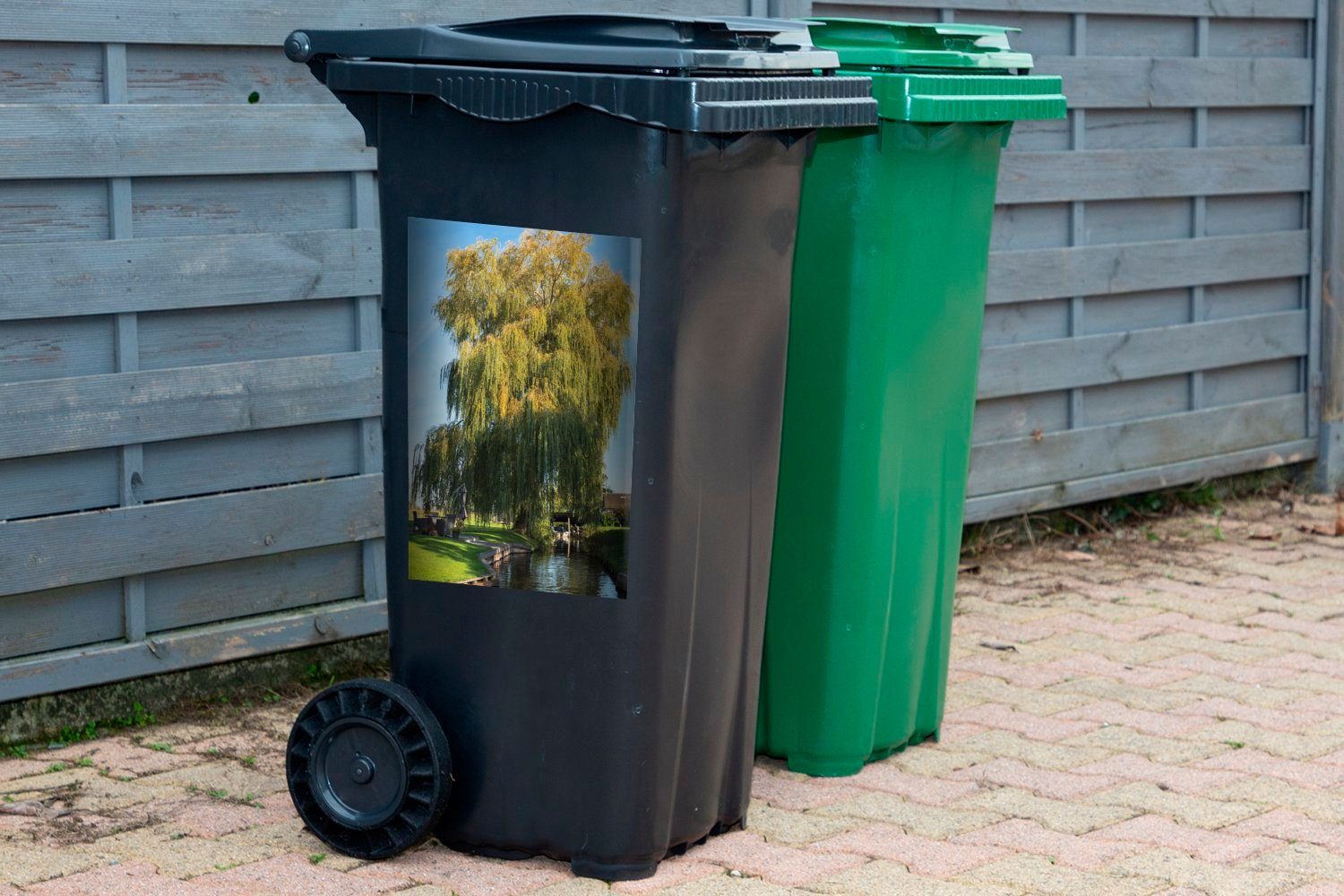 MuchoWow Wasser - Mülltonne, Wandsticker Baum St), (1 Sticker, Abfalbehälter Mülleimer-aufkleber, - Container, Giethoorn