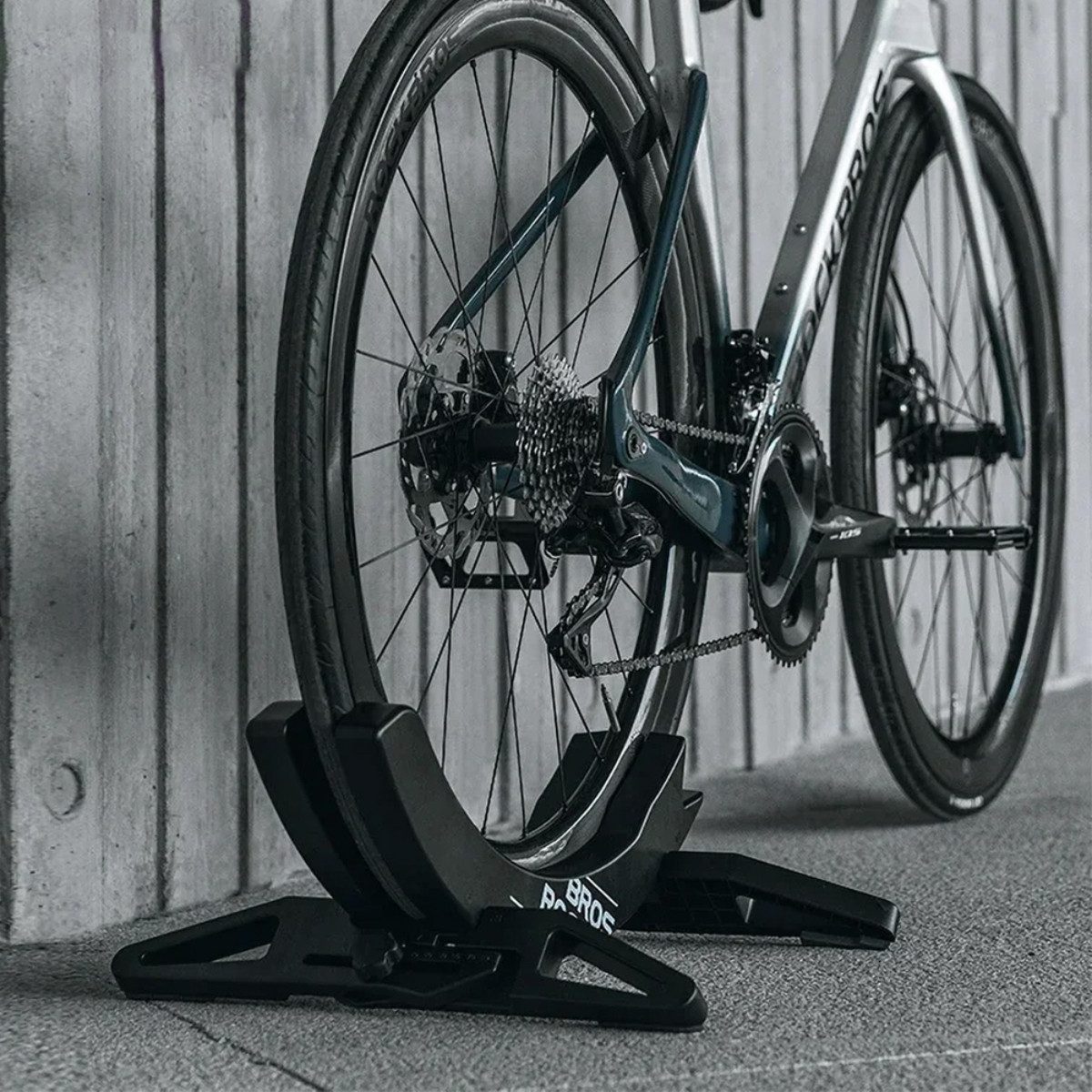 ROCKBROS Fahrradständer 27210013001 (Einzelartikel), Platzsparender Fahrradhalter mit verstellbarer Aufnahme – Bild 4 von 5