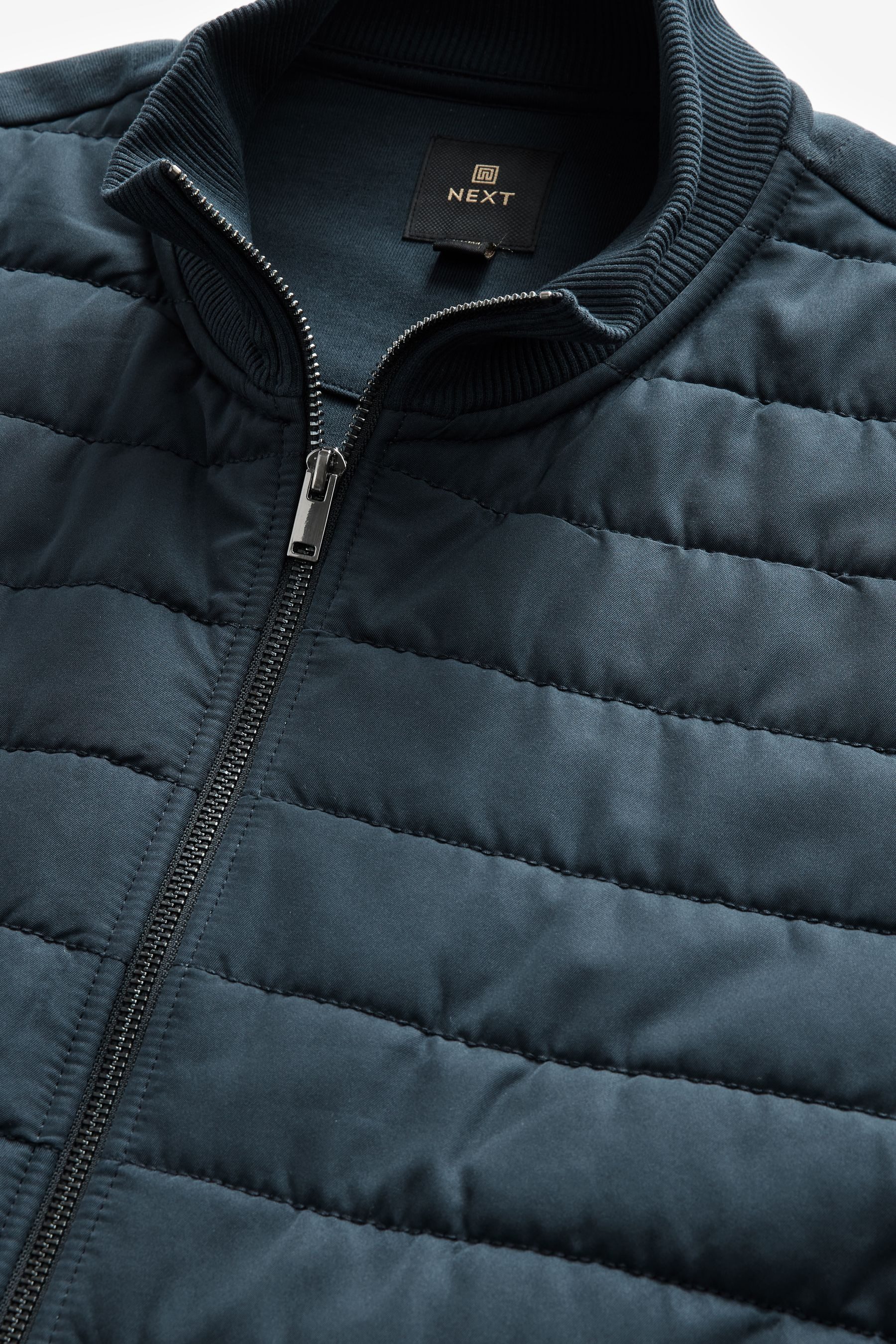 Next Steppjacke Hybrid-Jacke mit Stehkragen. (1-St)