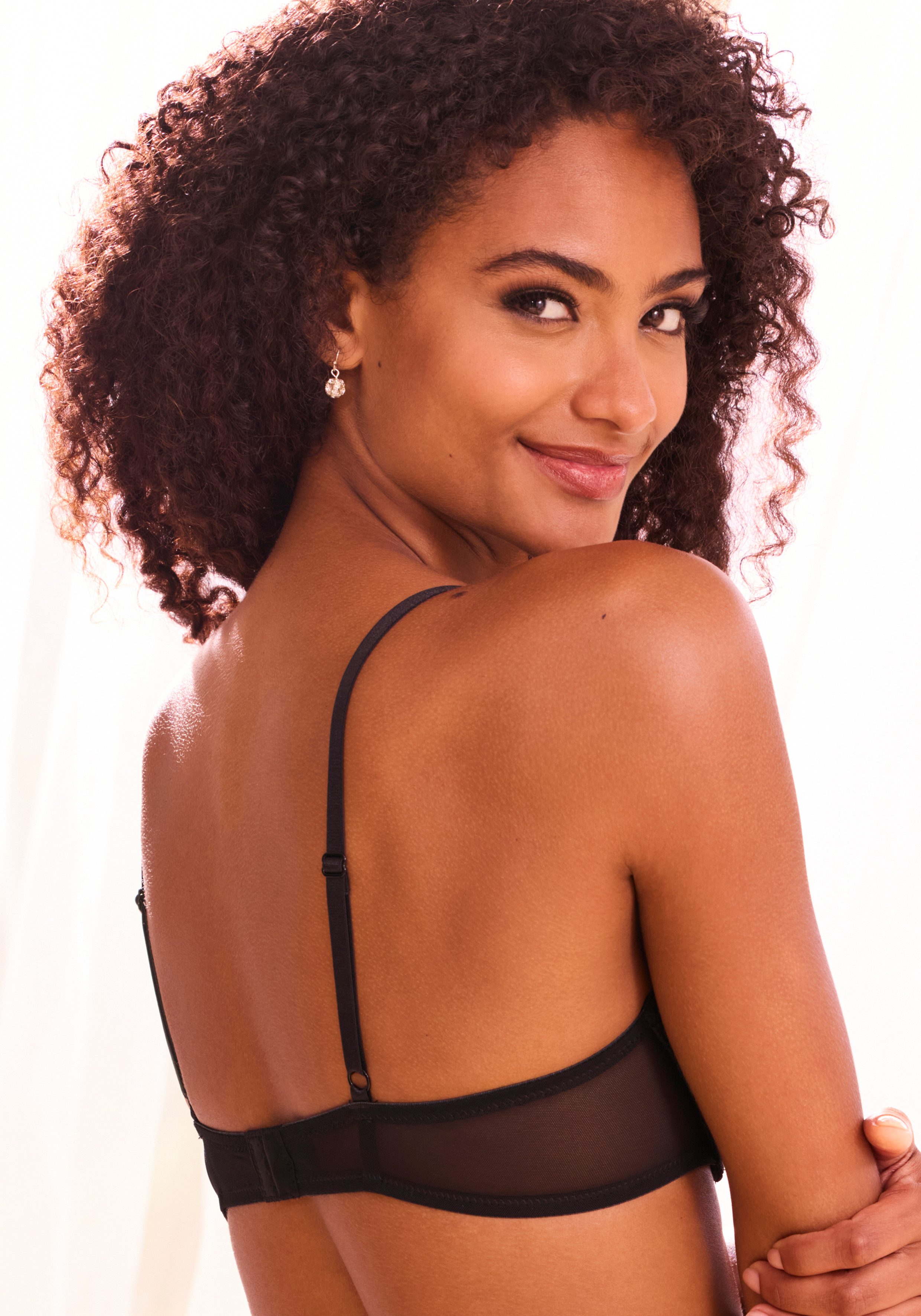 petite fleur by Lascana Push-up-BH (Packung, 3 Stück) mit Spitze, Bügel & herausnehmbaren Push-up-Kissen – Bild 4 von 5
