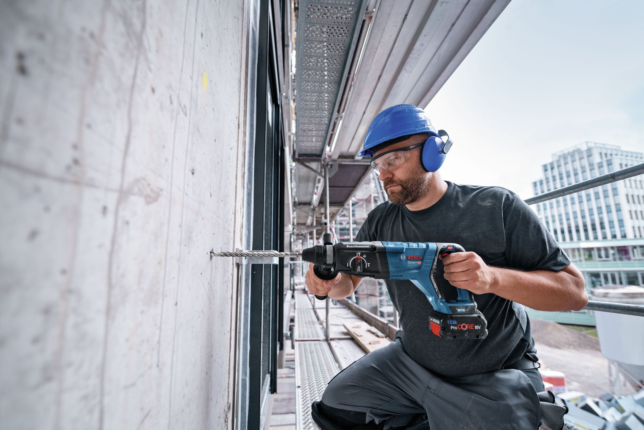 BOSCH Akku-Kombibohrhammer GBH 18V-28 D, 18 V, max. 950 U/min, Bohrhammer mit SDS plus Ohne Akku - in XL-BOXX