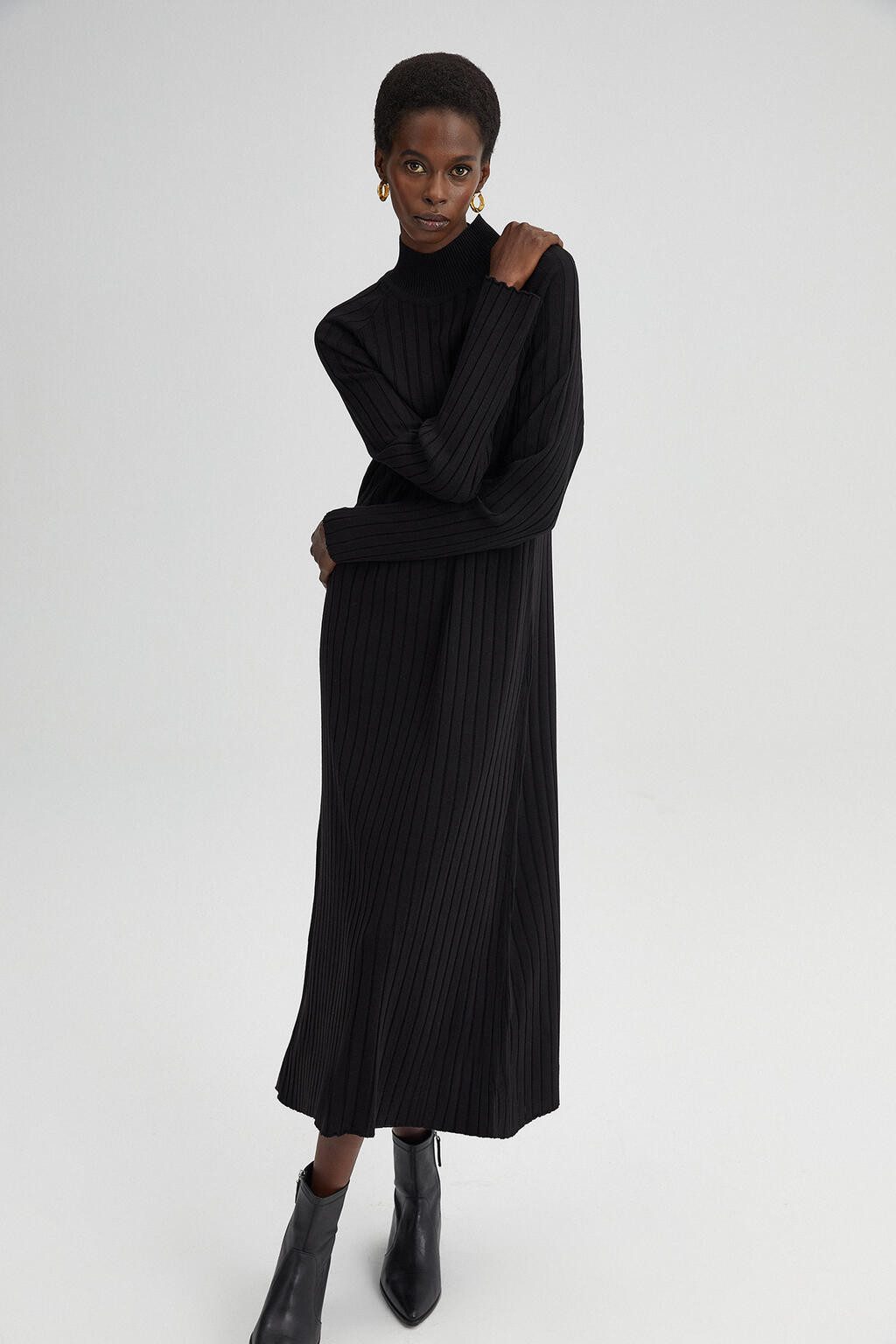 touche prive Maxikleid RIPPENSTRICKKLEID MIT ROLLKRAGEN