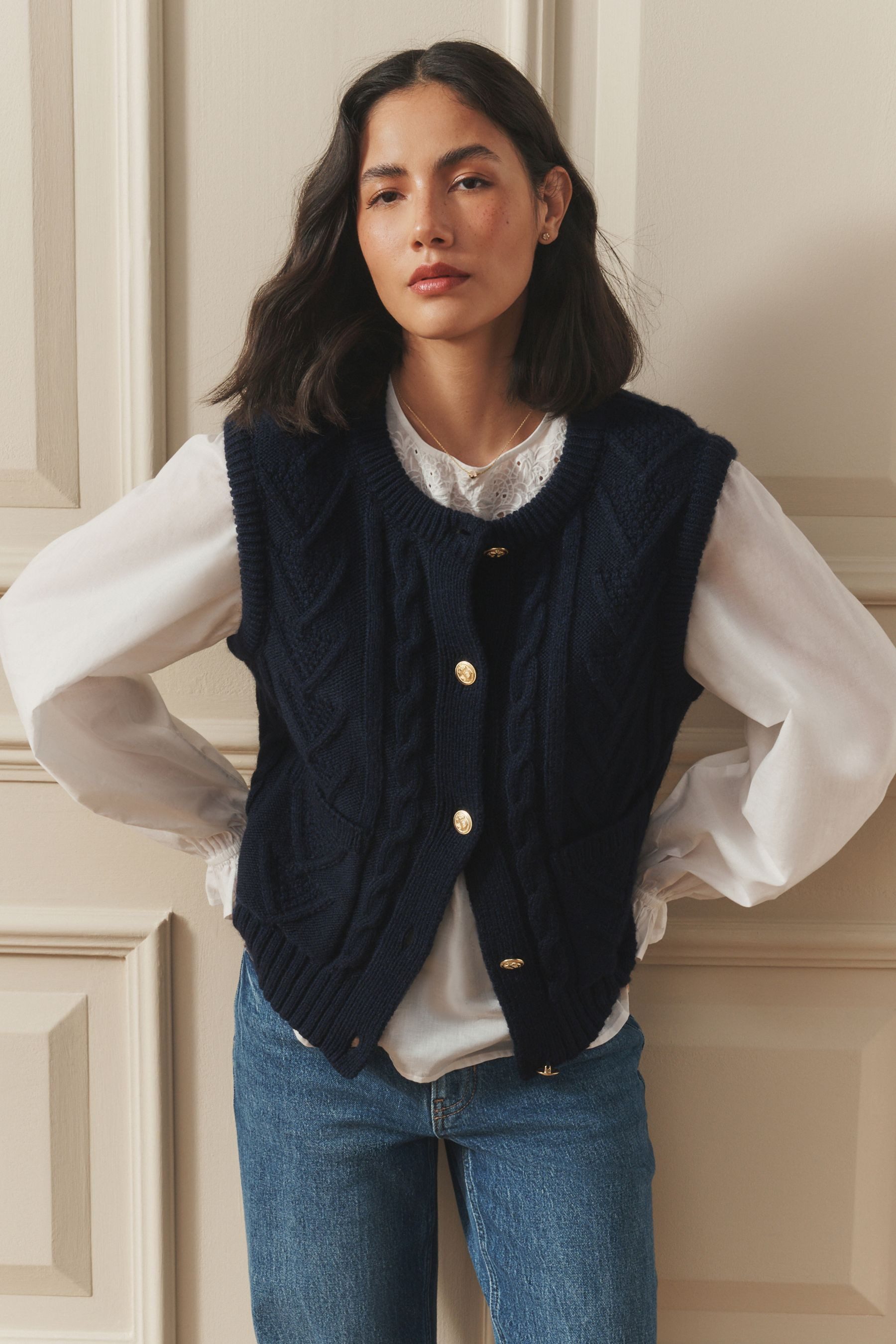 LAURA ASHLEY Strickjacke Laura Ashley Weste-Tanktop aus Grobstrick (1-tlg)