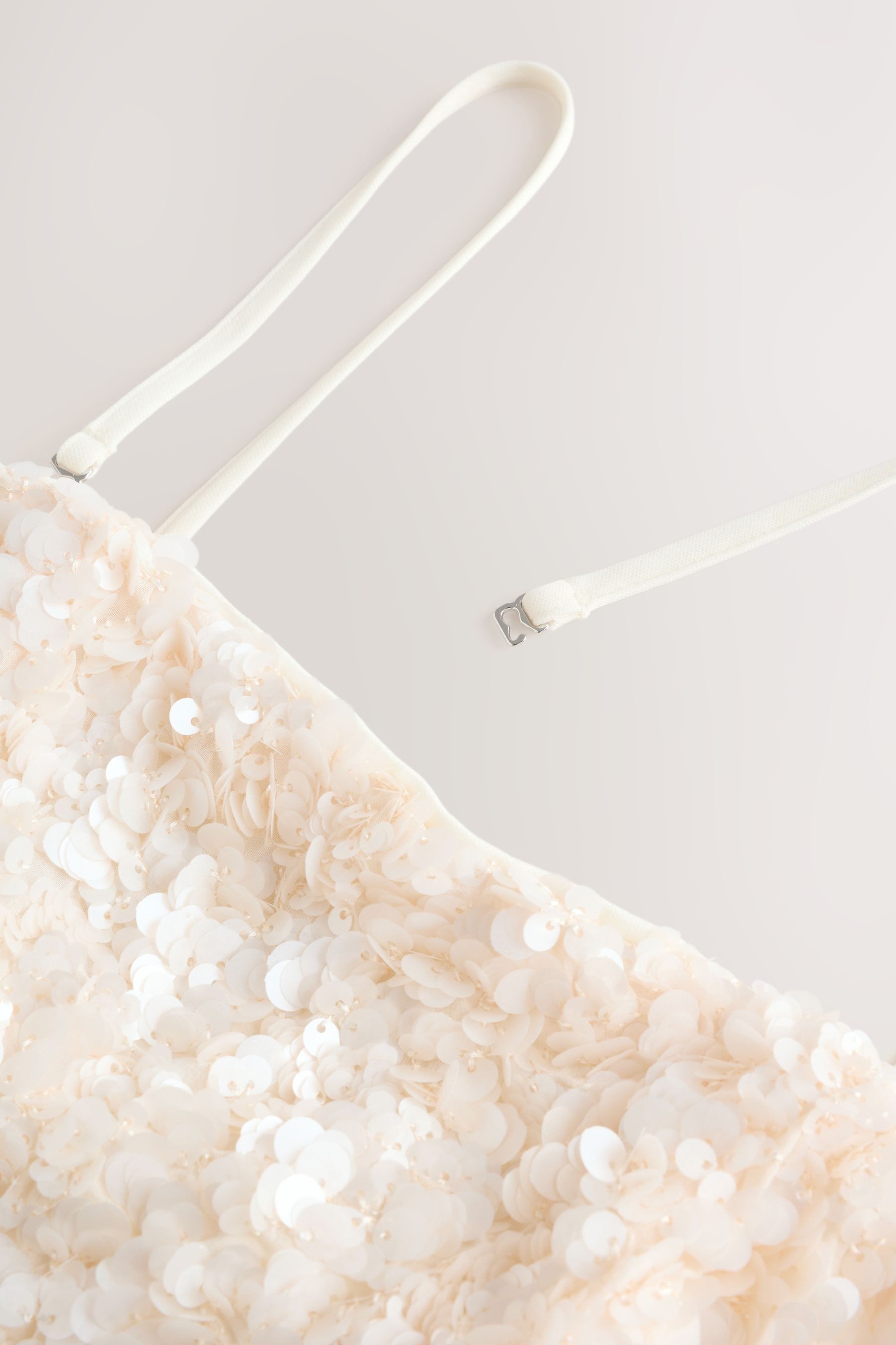 Next Minikleid Festliches Bandeau-Minikleid mit Pailletten (1-tlg)