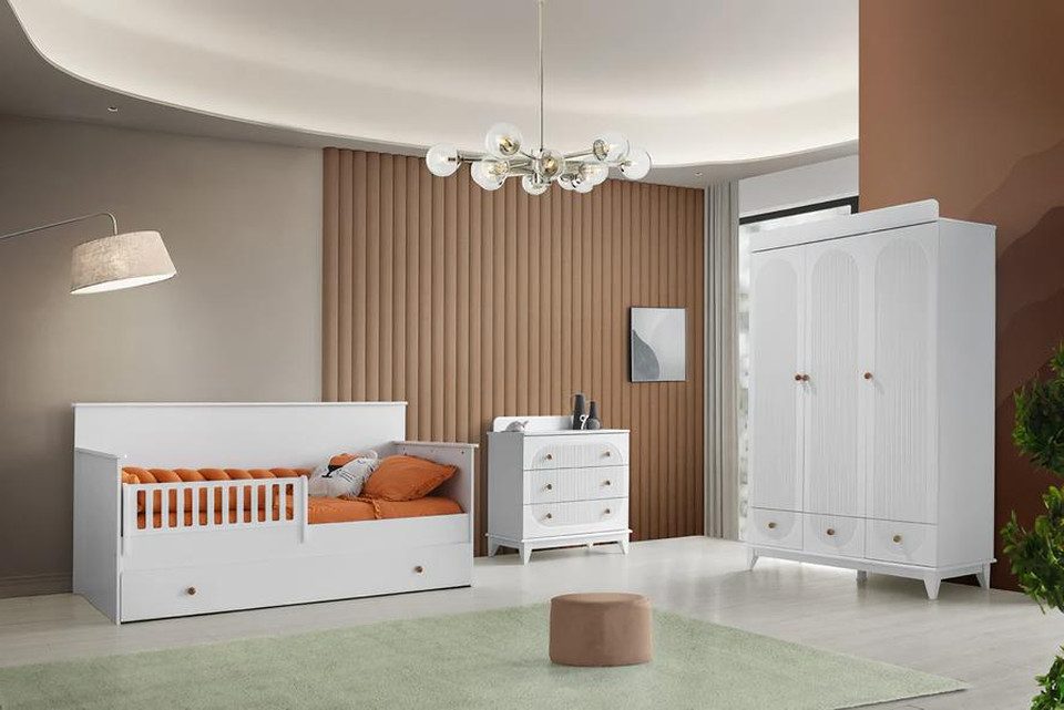 Xlmoebel Babymöbel-Set Modernes Kinderzimmer-Set mit stilvollem Bett und Kleiderschrank, (Kinderzimmer-Set, 3-tlg., Kinderbett; Kleiderschrank; Kommode), Hergestellt in Europa