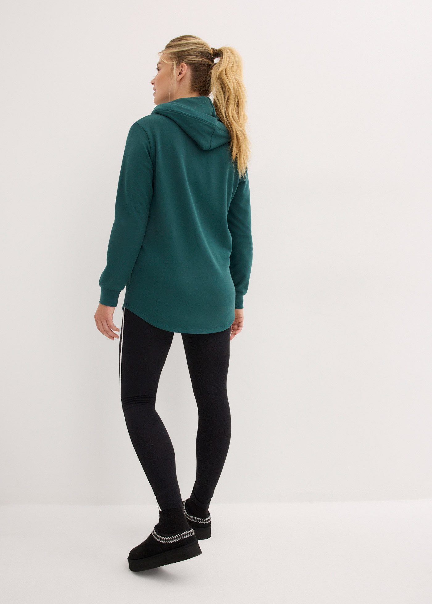 bonprix Jogginganzug, zweiteiliges Set, extra langes Sweatshirt, knöchelfreie Leggings