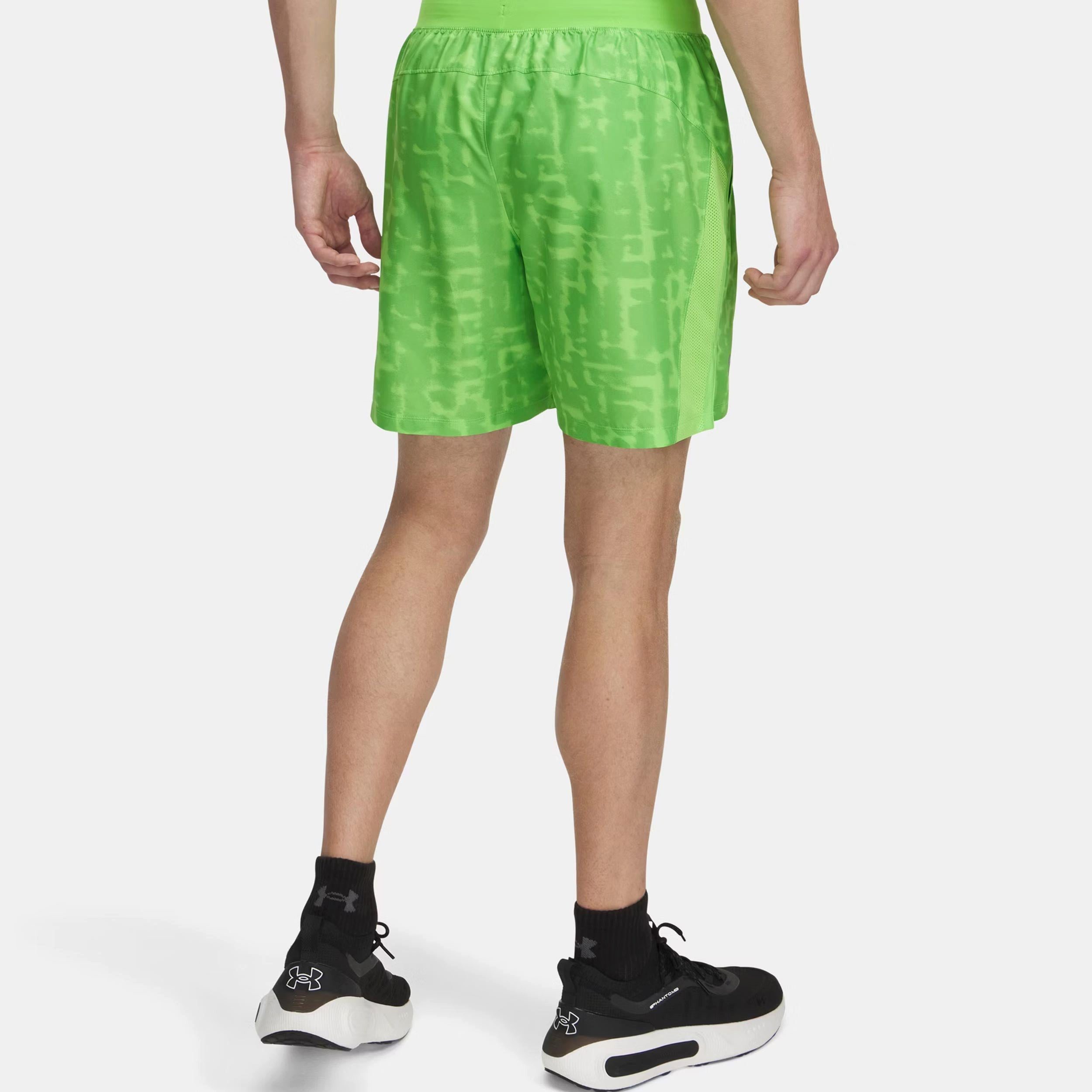 Under Armour® Laufshorts Launch Print 7in