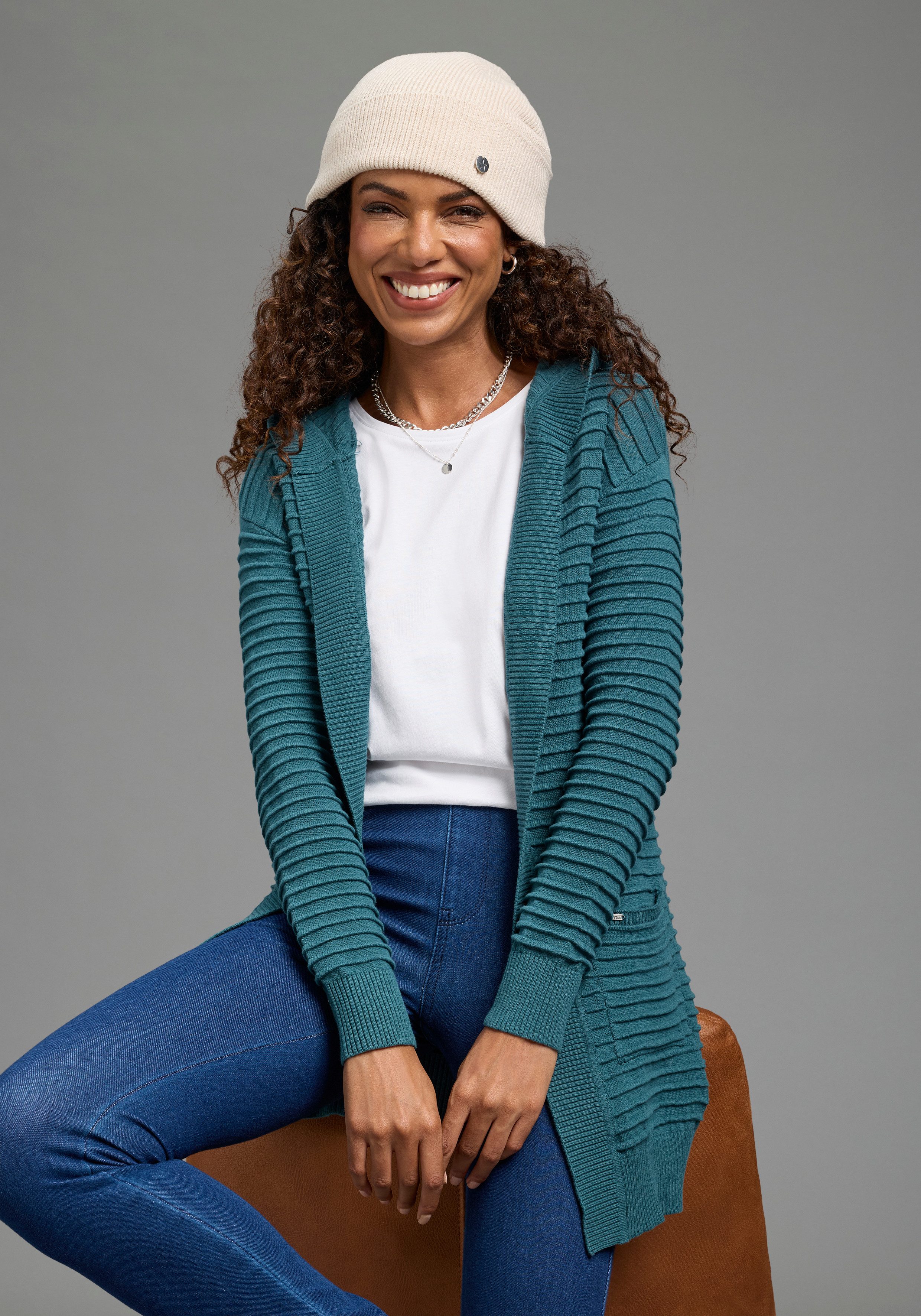Laura Scott Kapuzenstrickjacke mit figurumspielender Passform mit gestreiftem Strukturmuster, aus Baumwolle