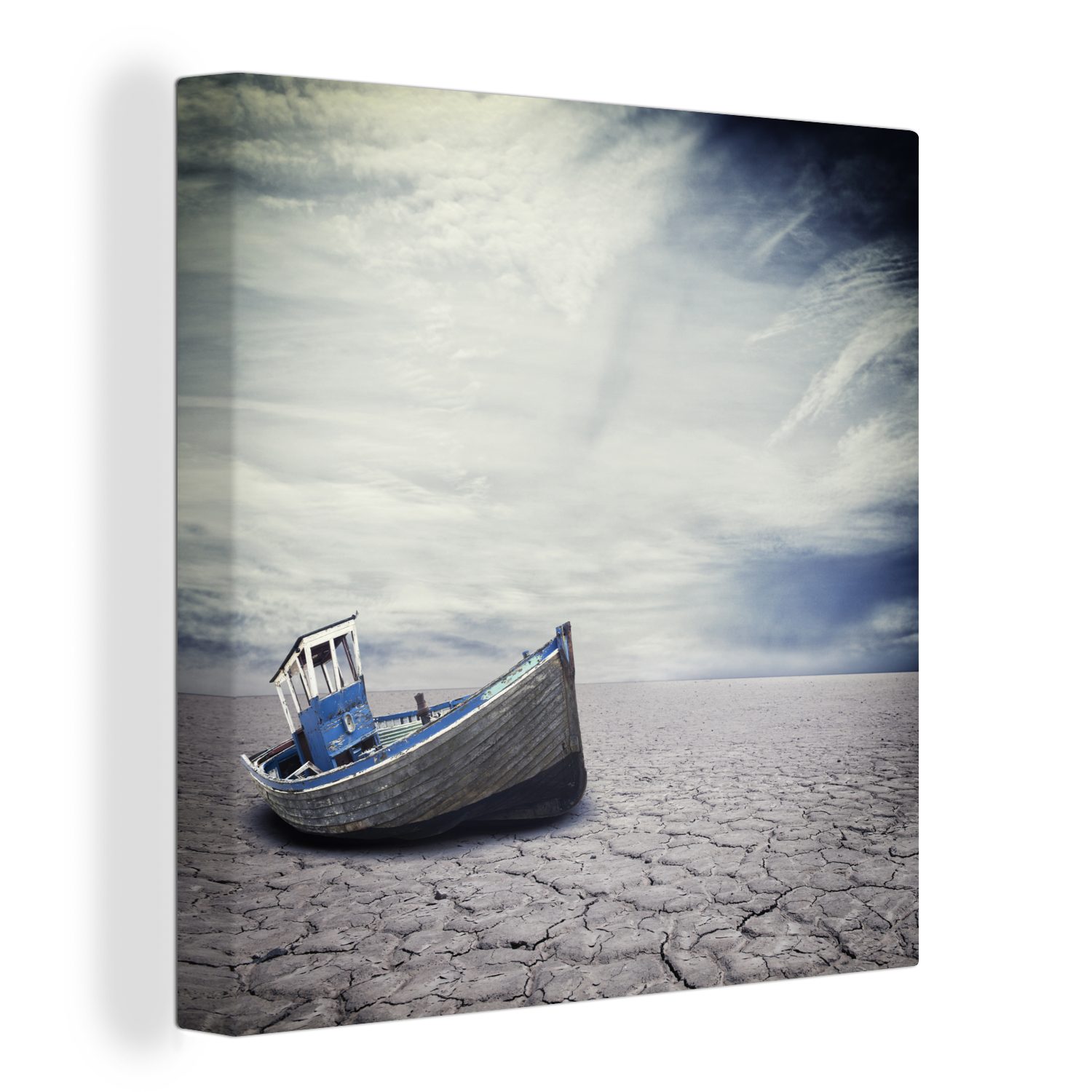 OneMillionCanvasses® Leinwandbild Ein altes Boot unter einem schneeweißen Wolkenbett, (1 St), Leinwand Bilder für Wohnzimmer Schlafzimmer