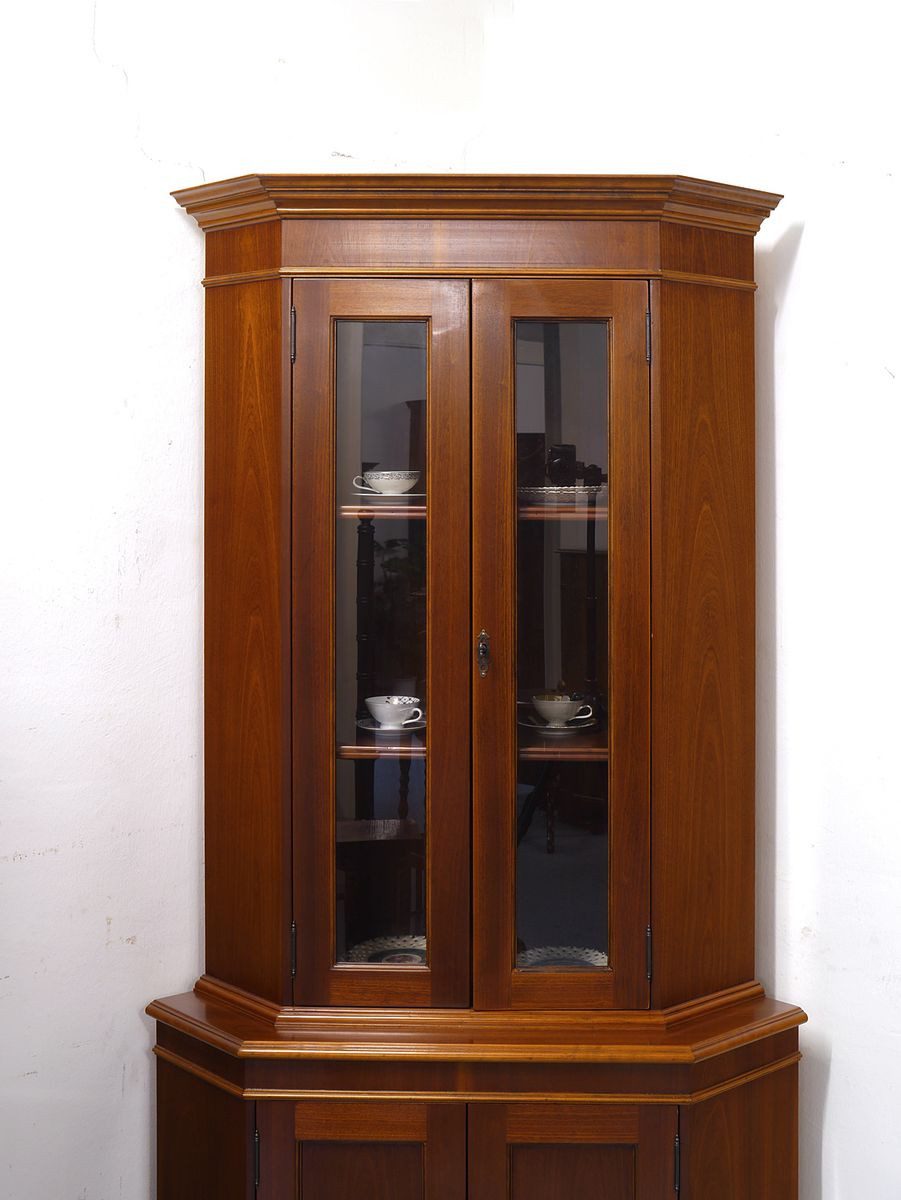 AFG Eckvitrine Eckschrank Eckvitrine Nussbaum englischer Stil H: 200 cm (2-St)