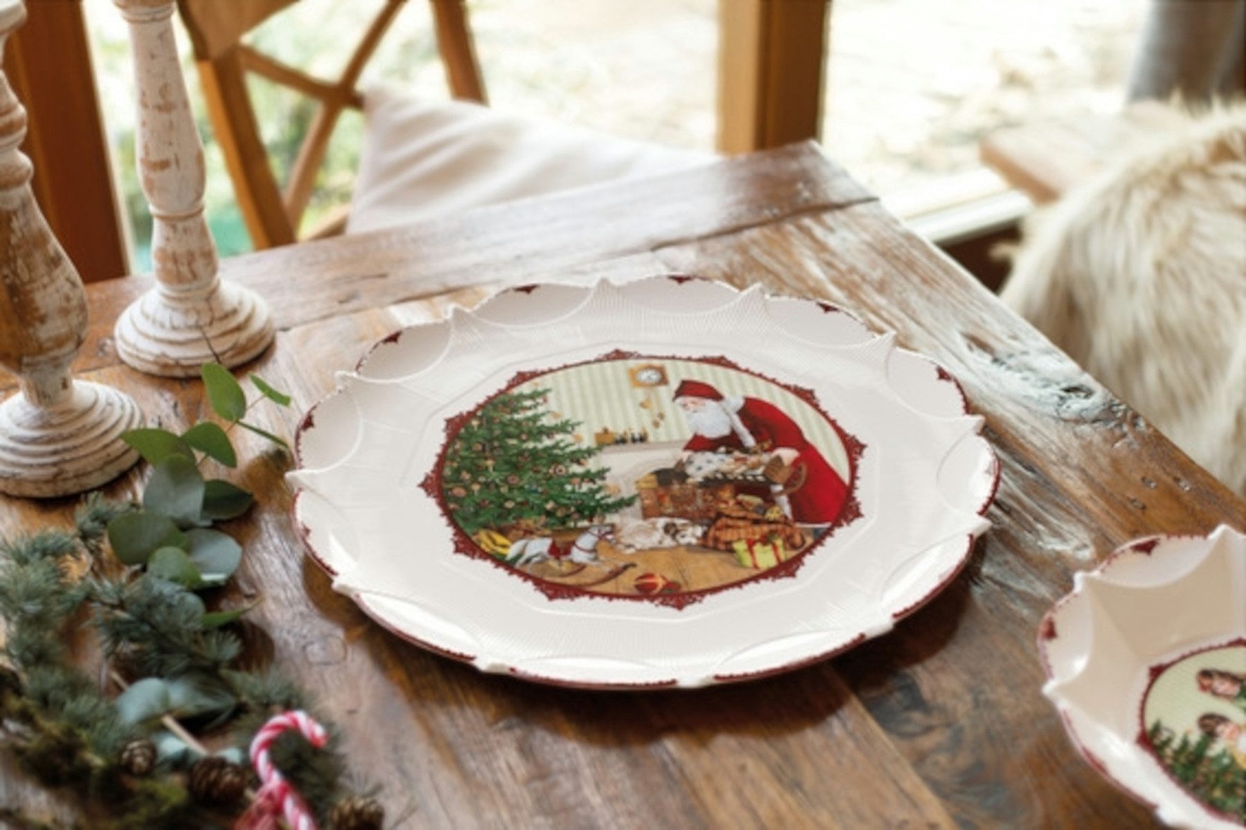 Villeroy & Boch Servierplatte Toy's Fantasy Gebäckt. gr. Santa bringt Geschenke, Premium Porcelain, (Gebäckteller)