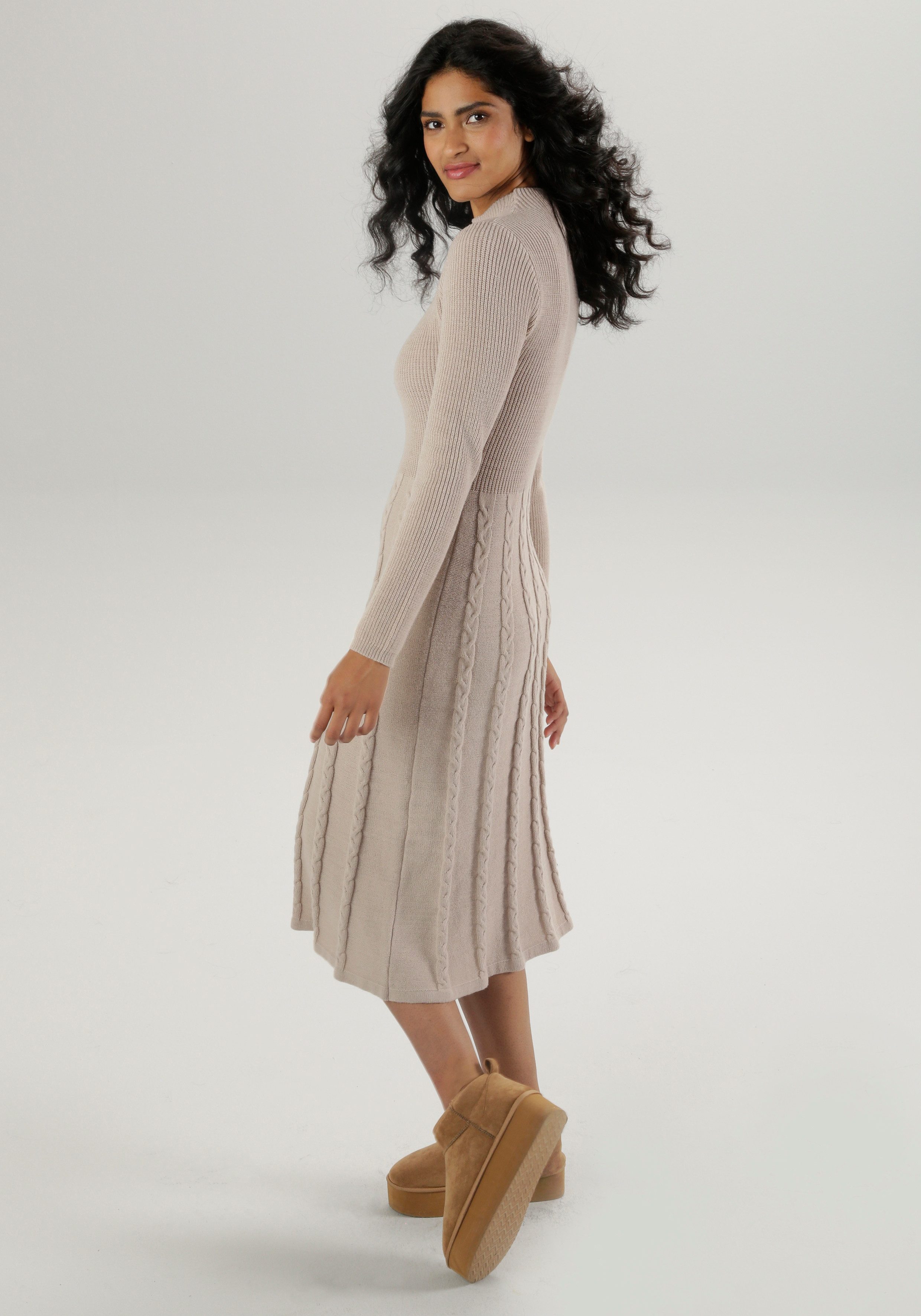 Aniston SELECTED Strickkleid mit Zopfstrickmuster