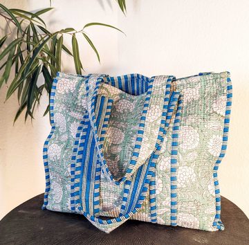 Aurelie Freizeittasche Gesteppte Tote Tasche RAVI aus Baumwolle, helle große Strandtasche, gesteppte Baumwolle, handgedrucktes Bockprint Muster