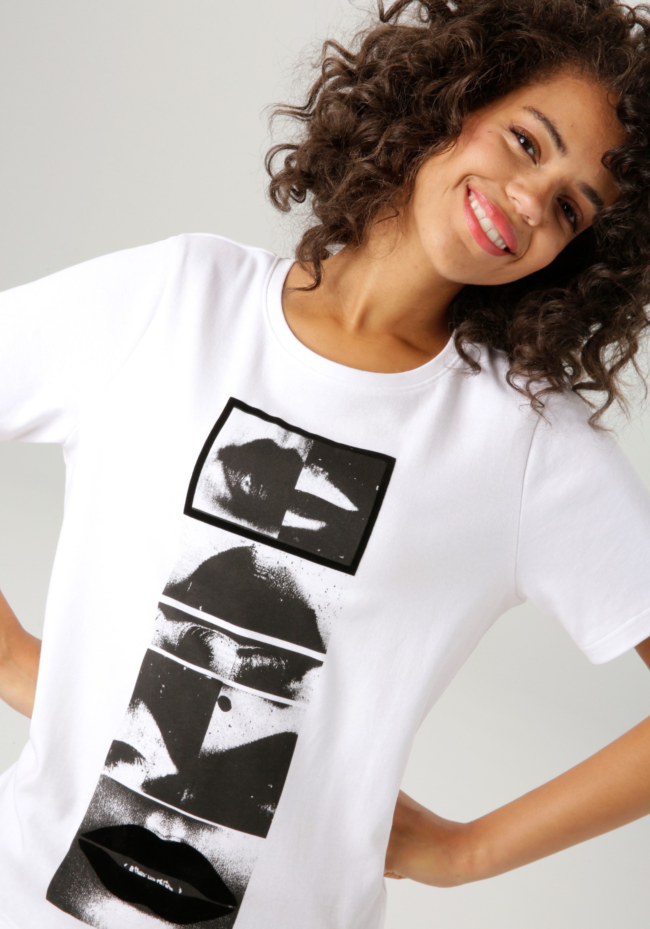 Aniston CASUAL T-Shirt mit Samt verziertem, extravaganten Frontdruck