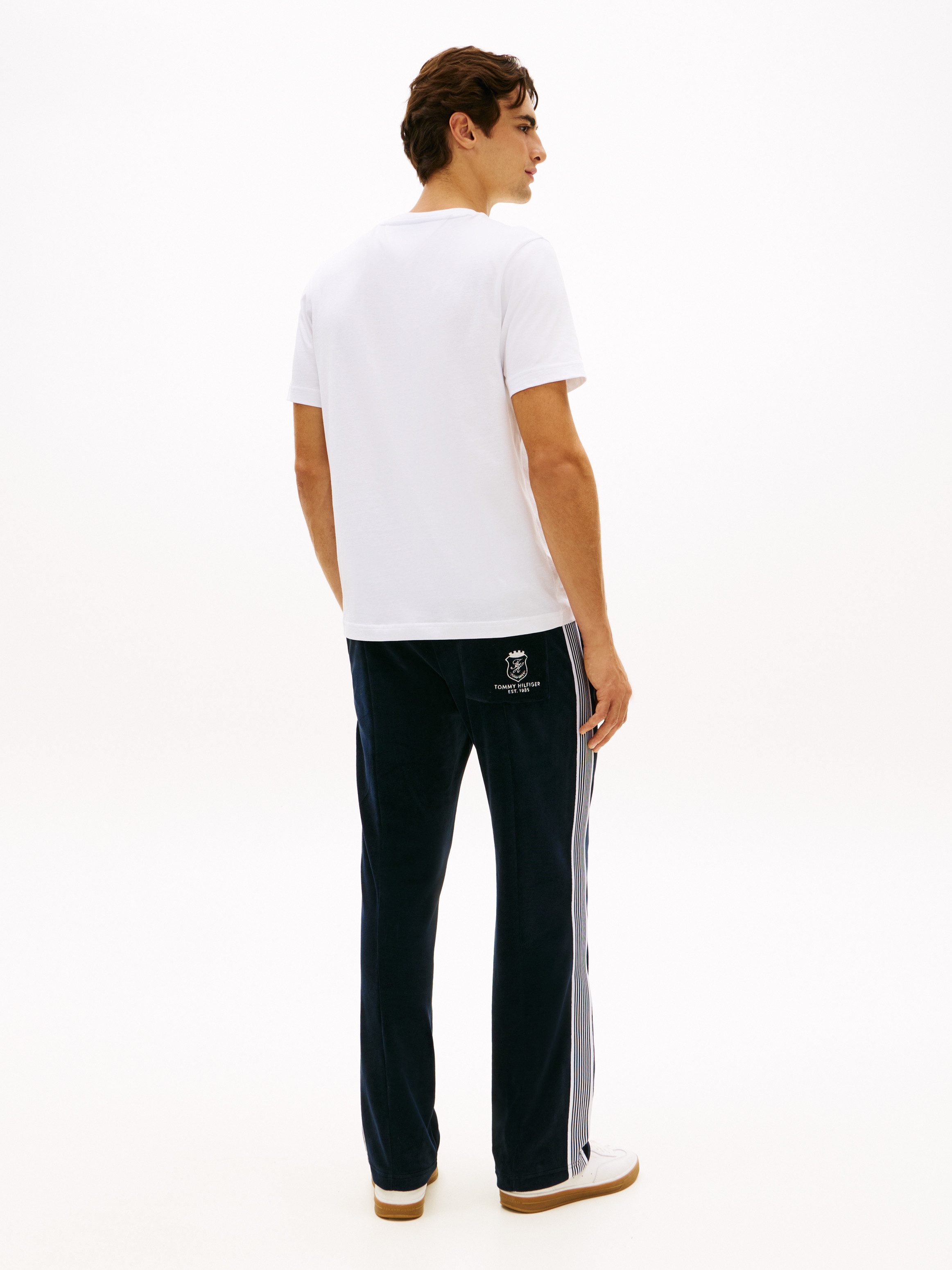 Tommy Hilfiger T-Shirt BRAND LOVE STRIPE Regular fit mit Rundhalsausschnitt – Bild 5 von 5