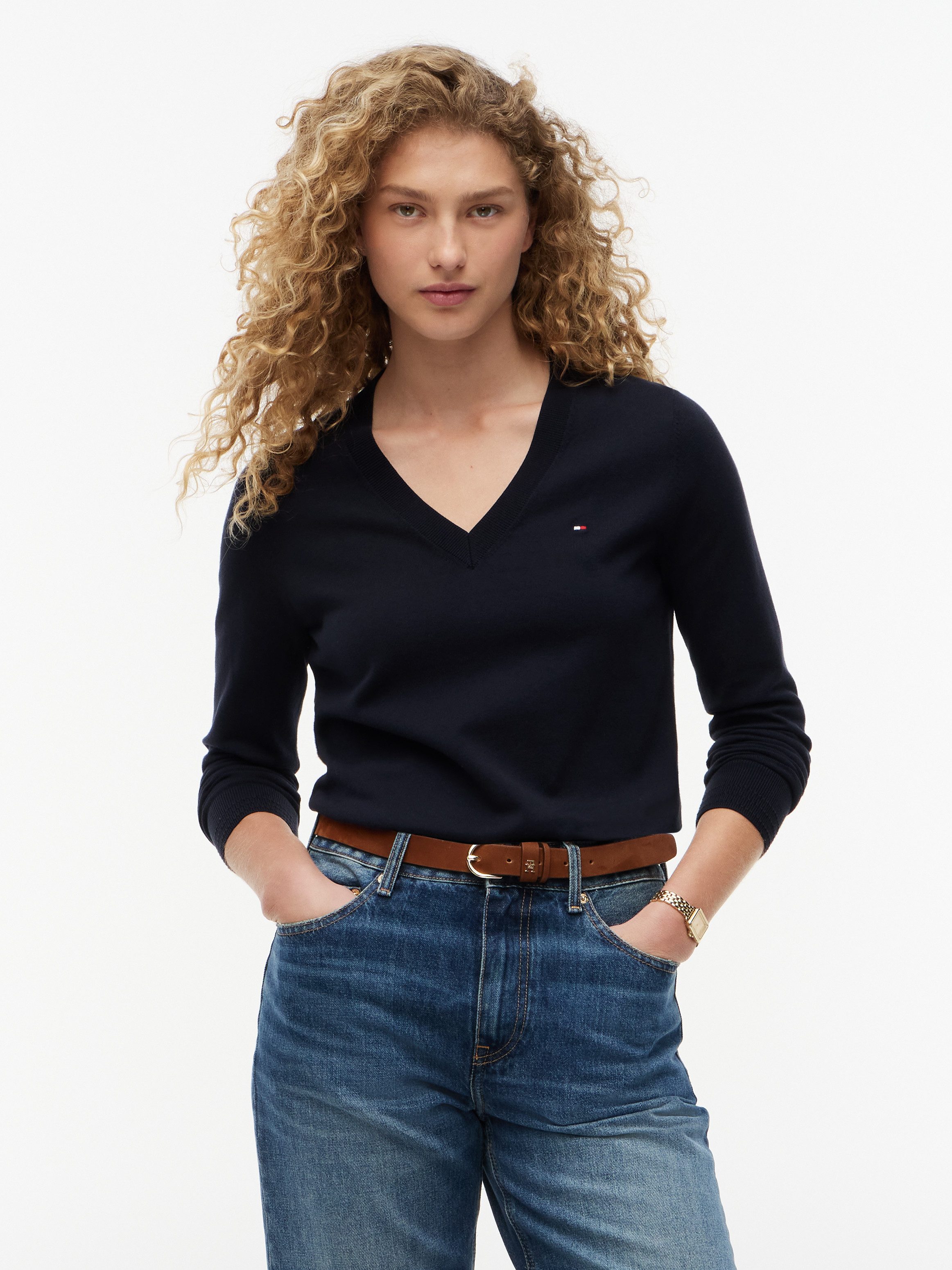 Tommy Hilfiger V-Ausschnitt-Pullover CO JERSEY STITCH V-NK SWEATER Kontrastfarbene Streifen im Ausschnitt und Logo Stickerei am Ärmel