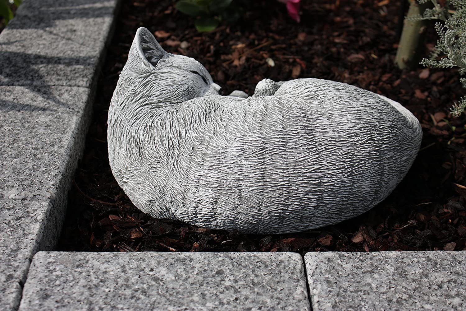 Stone and Style Gartenfigur Frostfeste Steinfigur Katze schlafend eingerollt – Bild 3 von 4