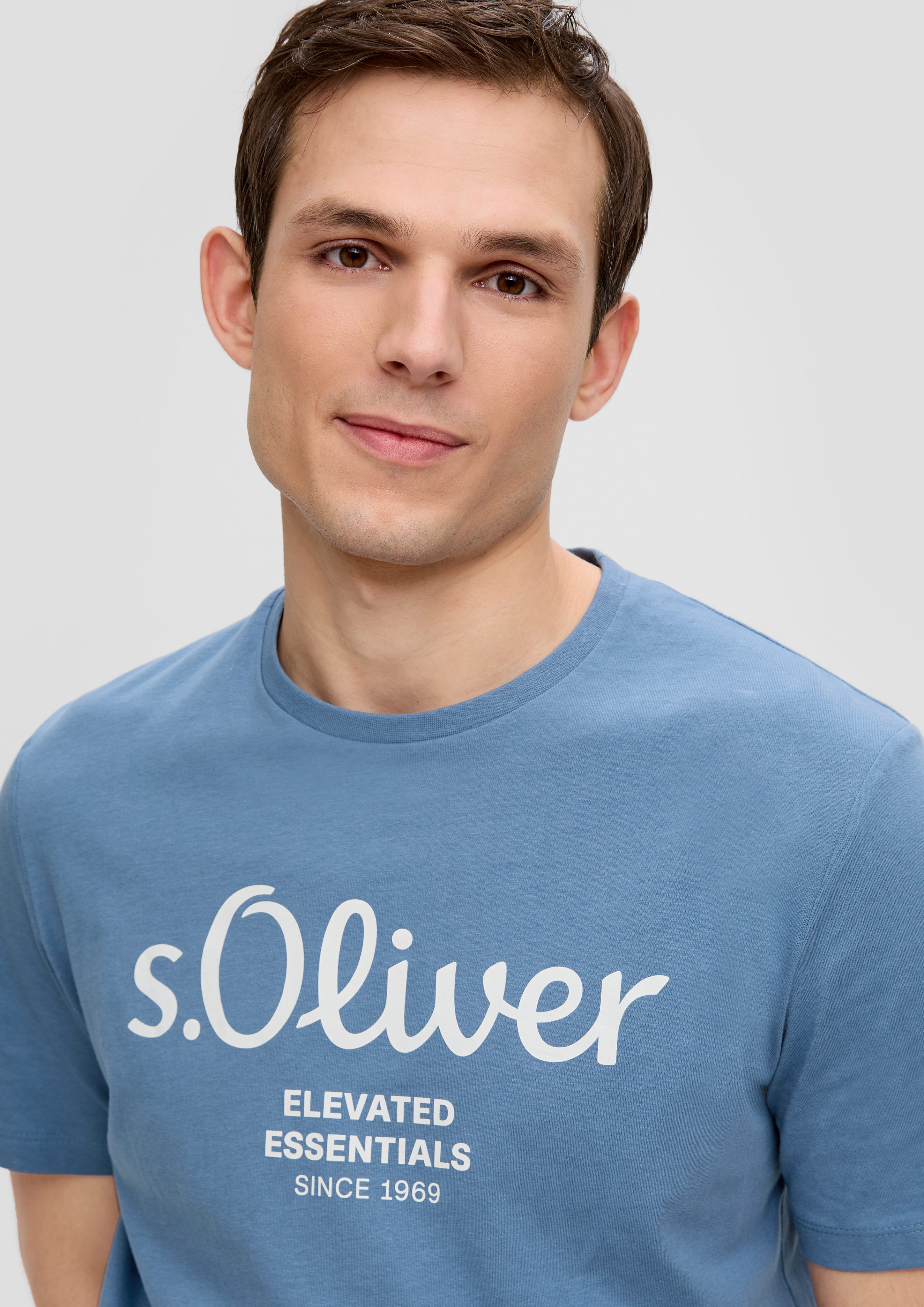 s.Oliver Kurzarmshirt T-Shirt mit Logo-Print Artwork günstig online kaufen