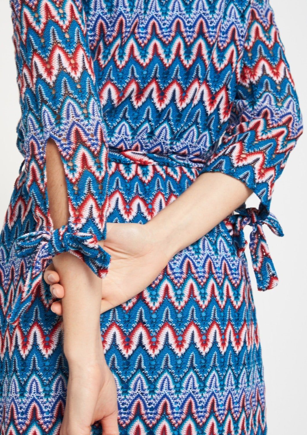 Muster Sommerkleid farbenprächtigem mit Comma Strickkleid Lässiges