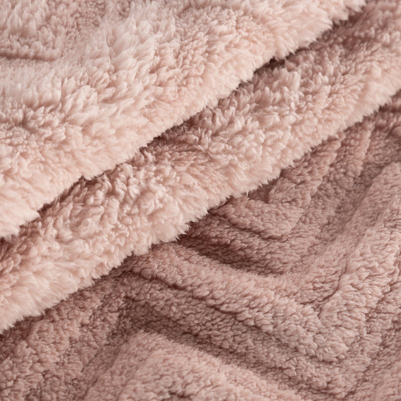 Wohndecke HYGGE Kuscheldecke – weiche Sofadecke, Design91, mit Fischgrät-Struktur, Mikrofaser 340 GSM, Plaid für Sofa & Bett – Bild 5 von 5