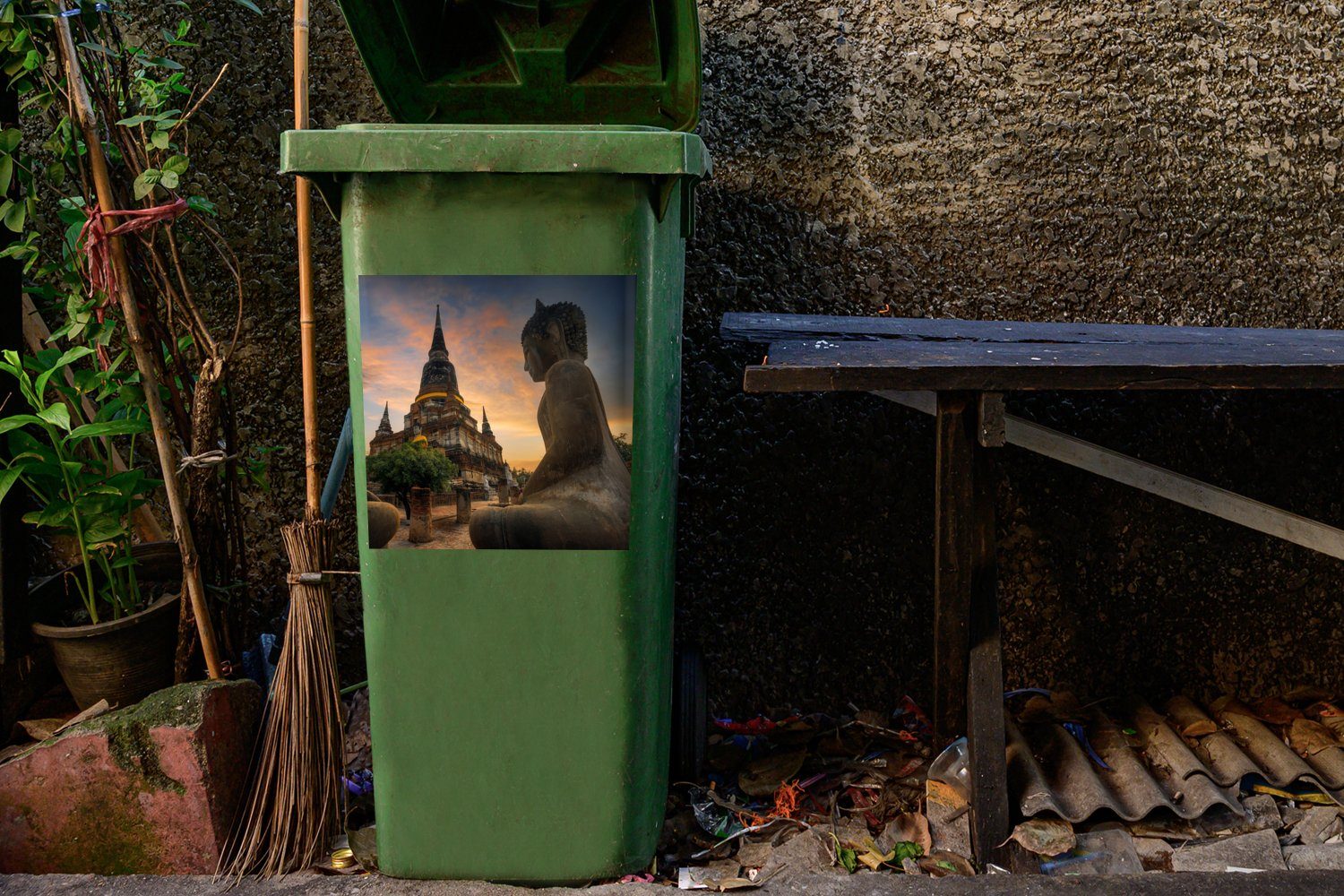 - Wandsticker Sticker, (1 Abfalbehälter Buddha-Statuen St), Tempel Mülltonne, Sonnenuntergang MuchoWow - Container, Buddha - Mülleimer-aufkleber,