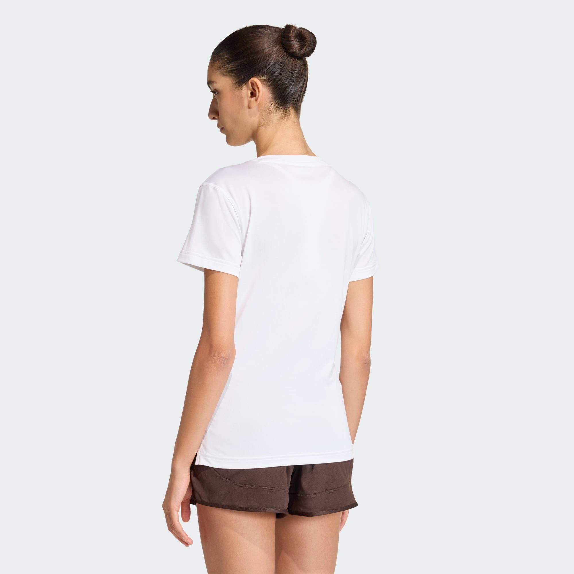 adidas Performance T-Shirt ADIDAS WORKOUT ESSENTIALS T-SHIRT MIT V-AUSSCHNITT (1-tlg)