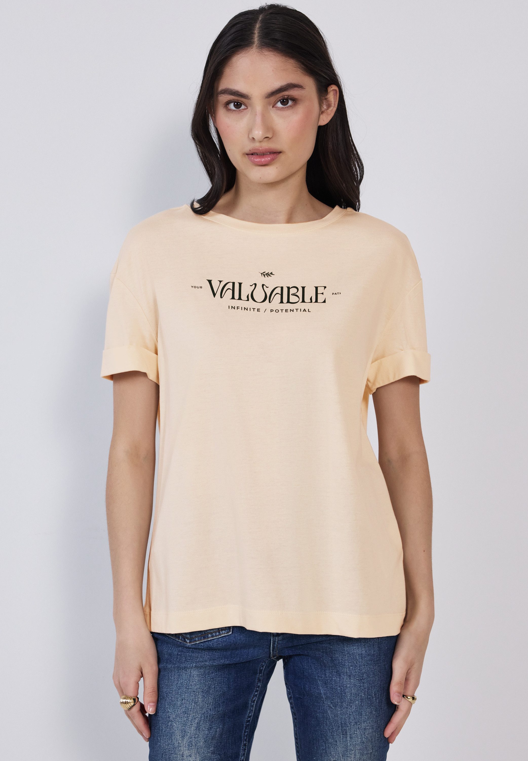 STREET ONE STUDIO T-Shirt im soften Baumwoll-Mix. Reduzierter Preis € 22,99. Unverbindliche Preisempfehlung € 29,99