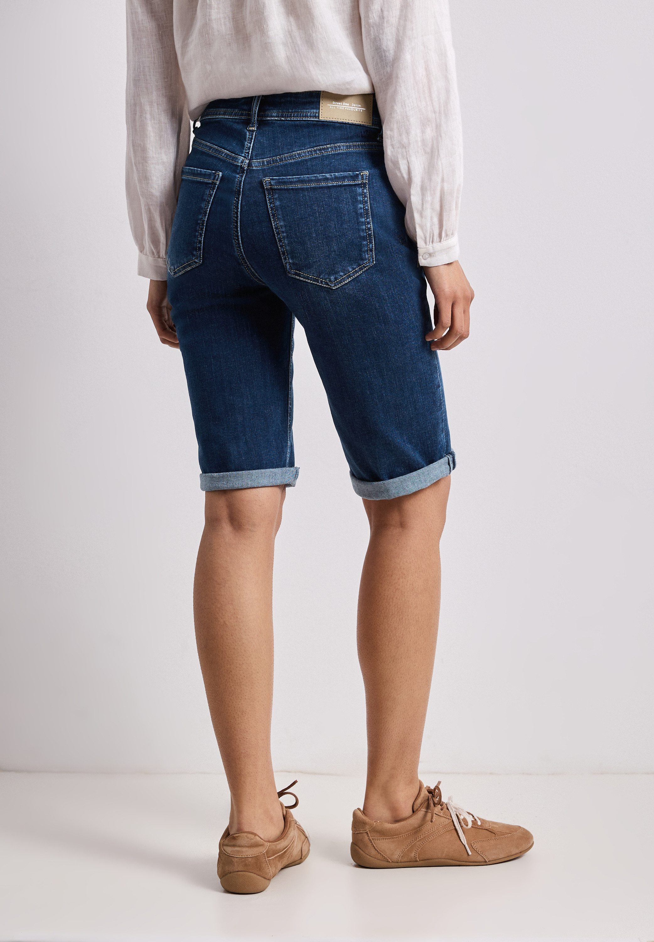STREET ONE Comfort-fit-Jeans in Bermuda-Länge