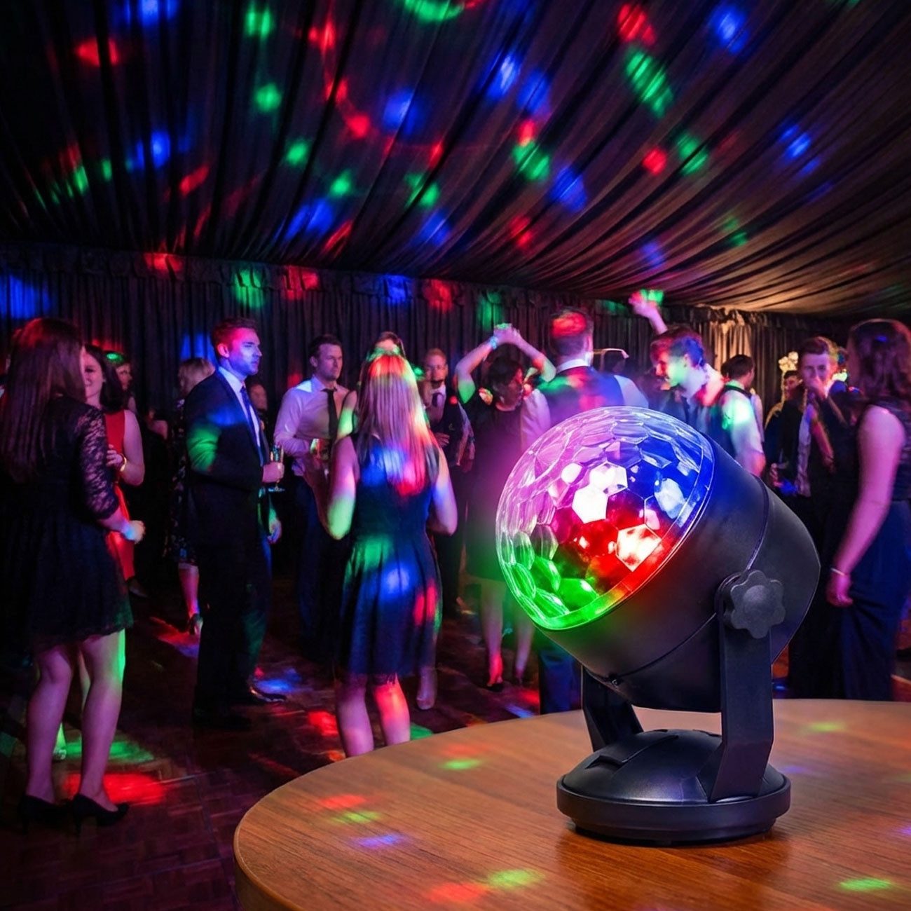 Denver LED Kugelleuchte LED-Diskokugel mit Farblicht, Rotierende, bunte Party-Lampe für Feste, Flexible Installation mit Saugnapf und Tischständer