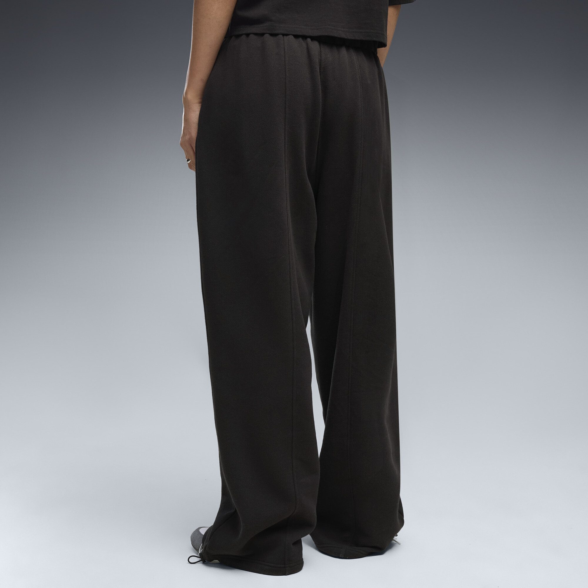 PUMA Sporthose Essentials Slouchy Pintuck Oversized Hose Damen
