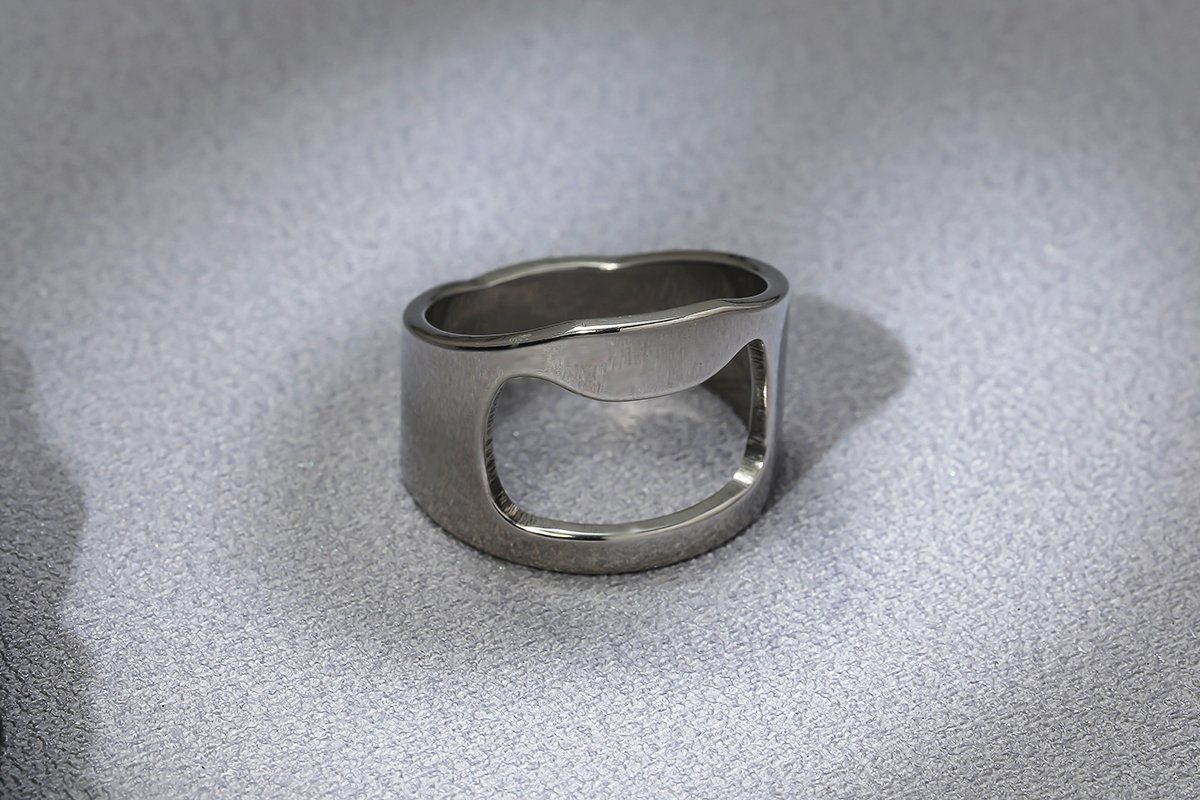 Eyecatcher Fingerring Flaschenöffner Ring aus robustem günstig online kaufen