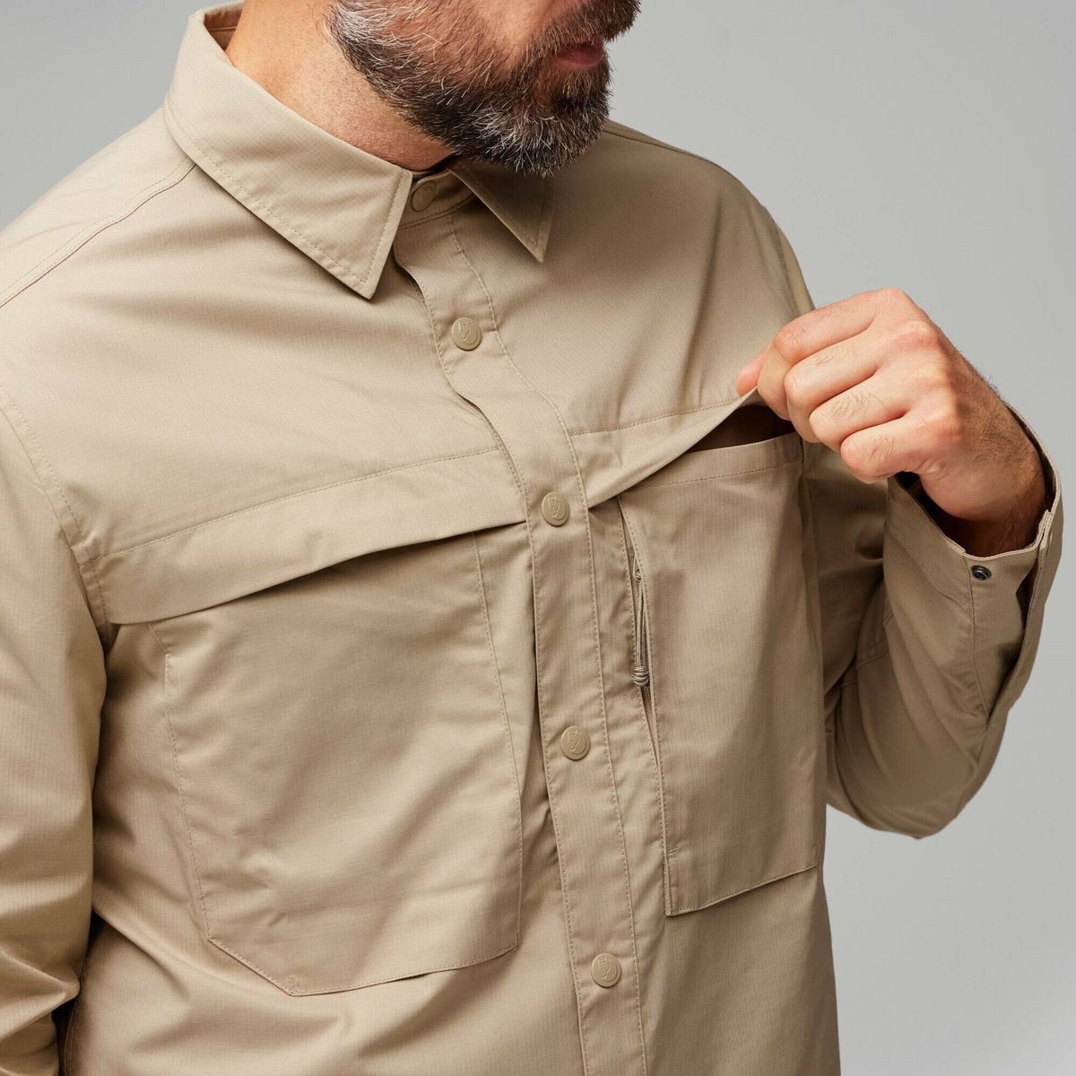 Fjällräven Funktionsshirt Abisko Trail Shirt LS M Funktionales Herrenhemd für Outdoor-Aktivitäten mit G-1000 Air