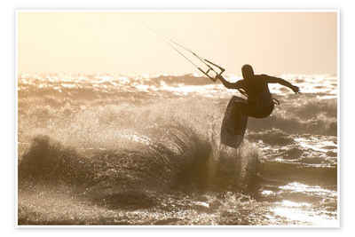 Posterlounge Poster Editors Choice, Kitesurfer springt vor einem schönen Hintergrund, Fotografie