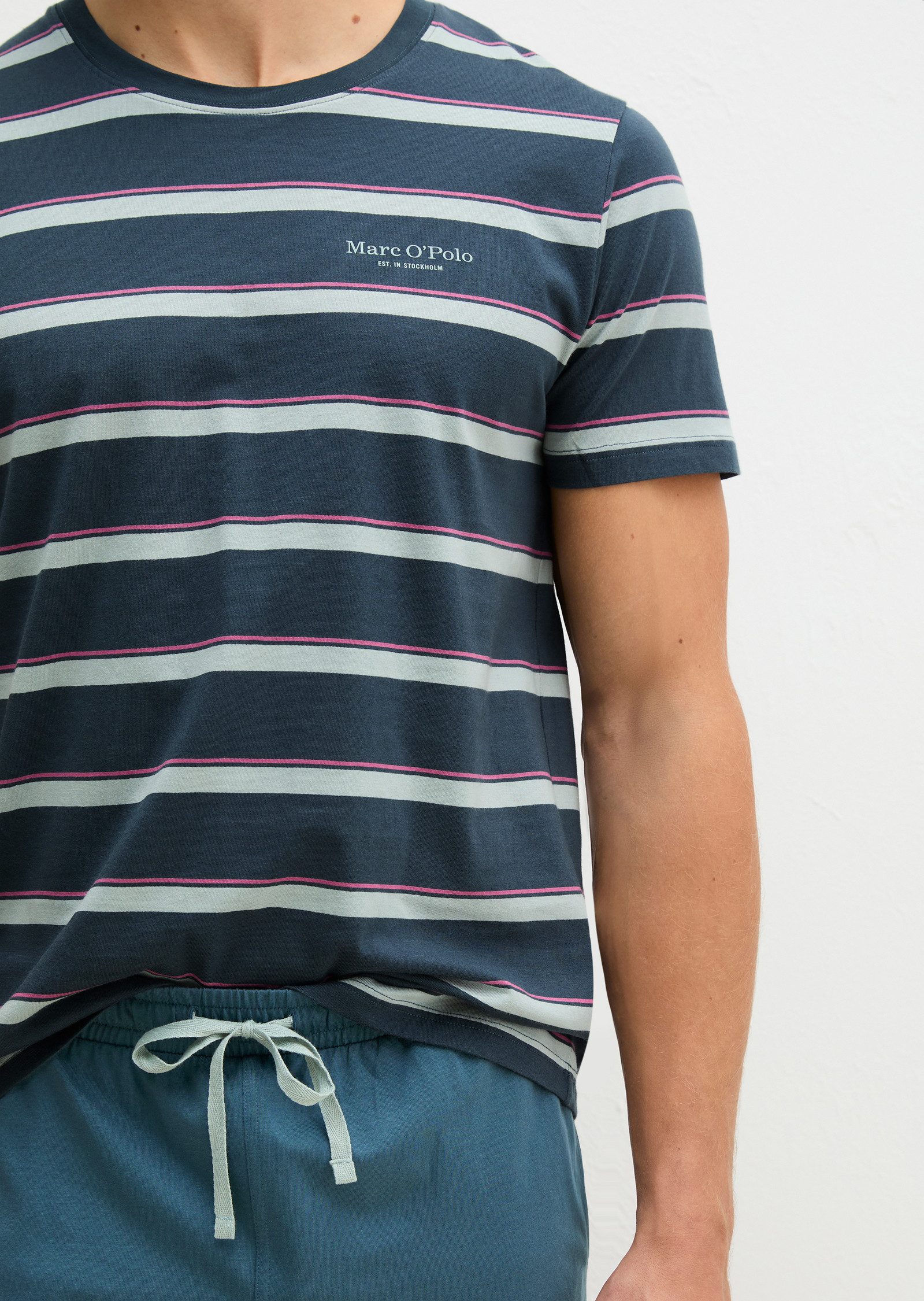 Marc O'Polo Shorty Mix N Match Cotton (2 tlg) mit Rundhalsausschnitt, kurzem Arm und gestreiftem Oberteil – Bild 4 von 4