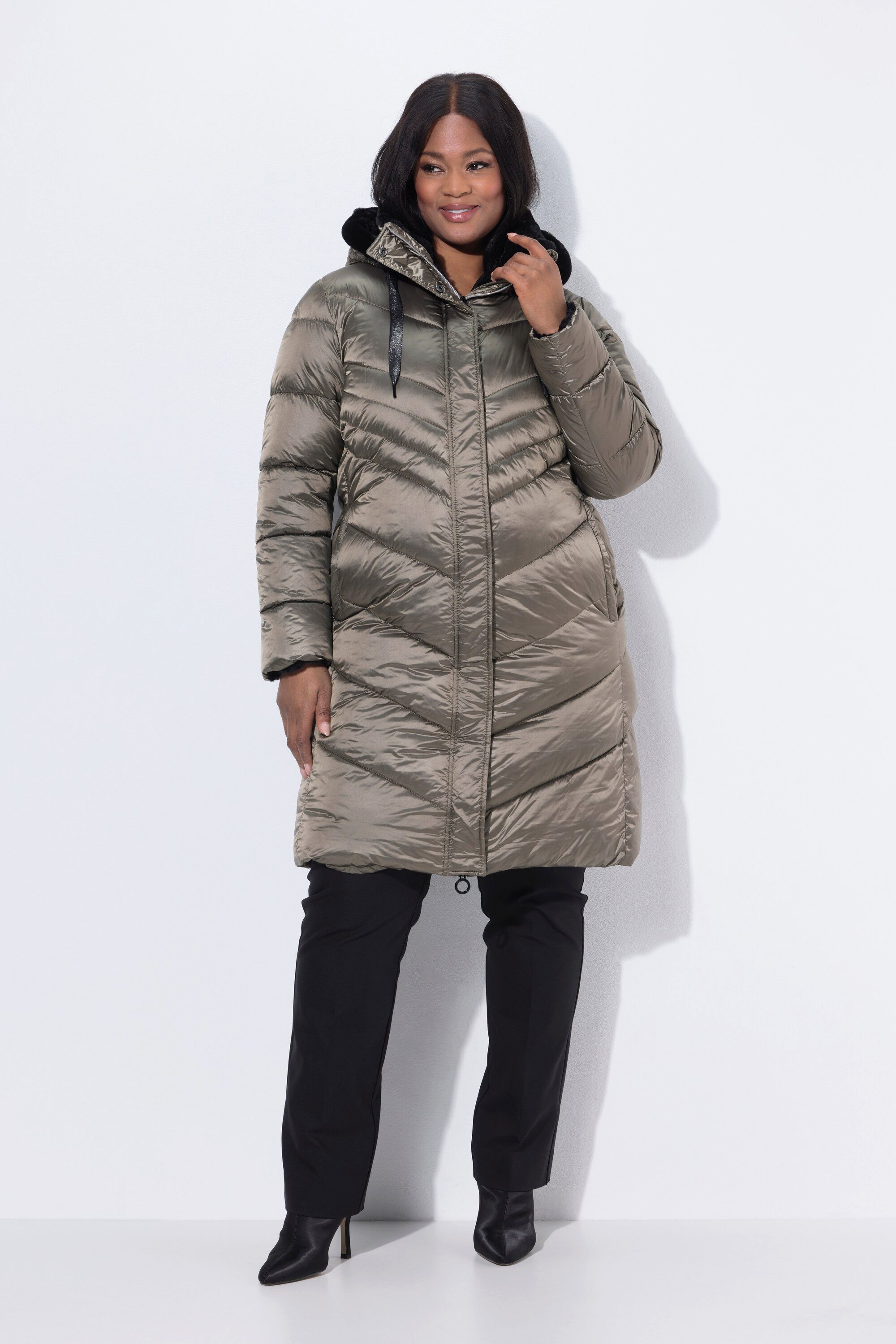 Ulla Popken Wintermantel HYPRAR Steppmantel Metallic-Optik Kunstfellbesatz günstig online kaufen