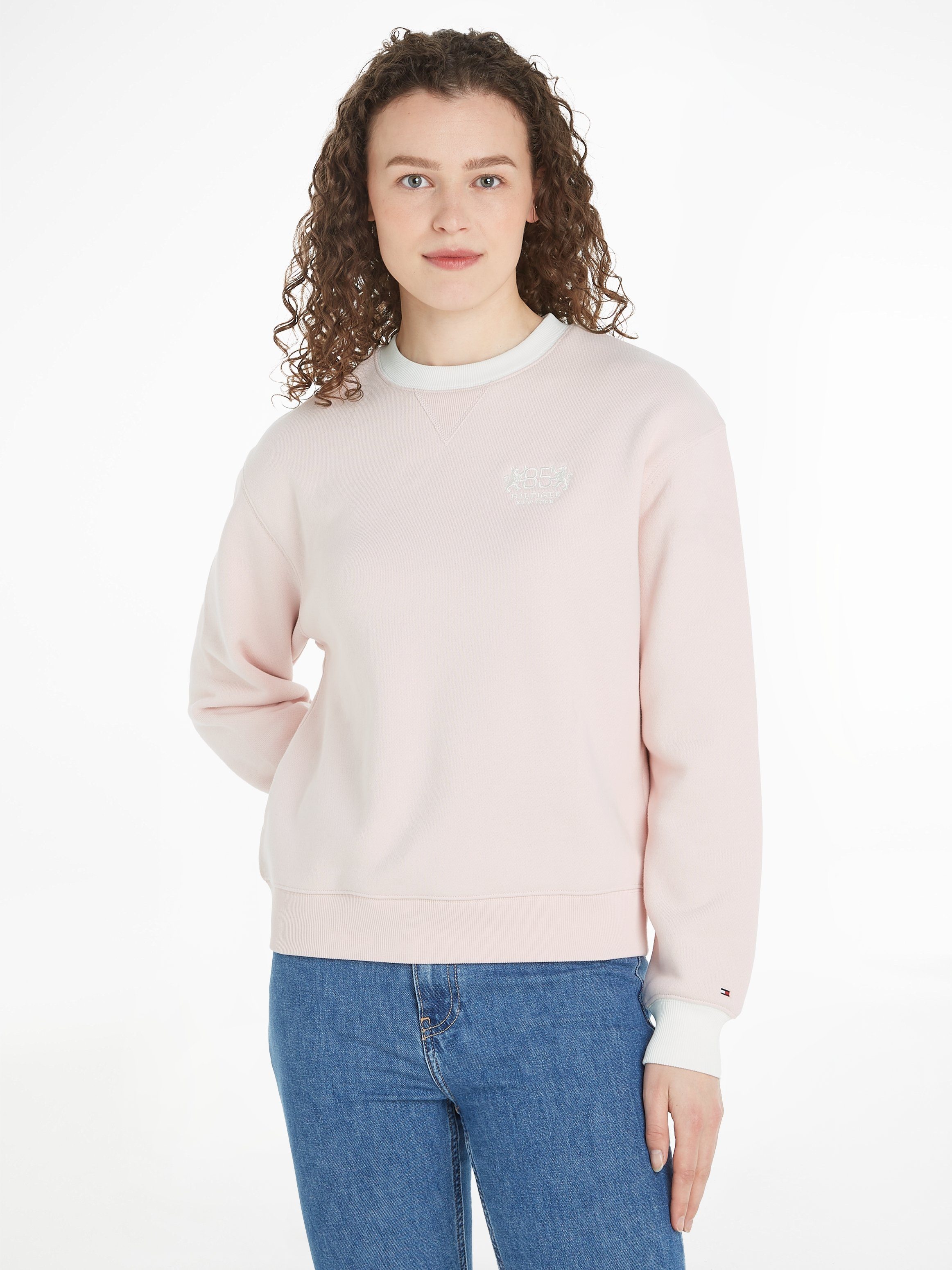 Logostickerei Whimsy_Pink Tommy CREST mit Sweatshirt 85 REG SWEATSHIRT C-NK Hilfiger