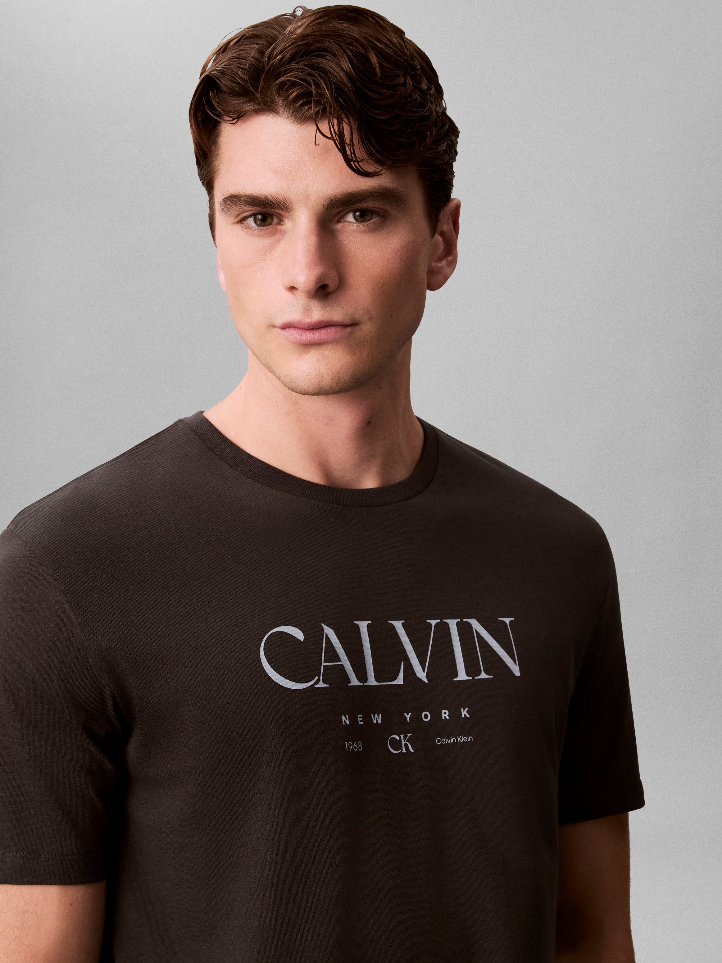 Calvin Klein Jeans T-Shirt Regular fit, mit Rundhalsausschnitt – Bild 3 von 5
