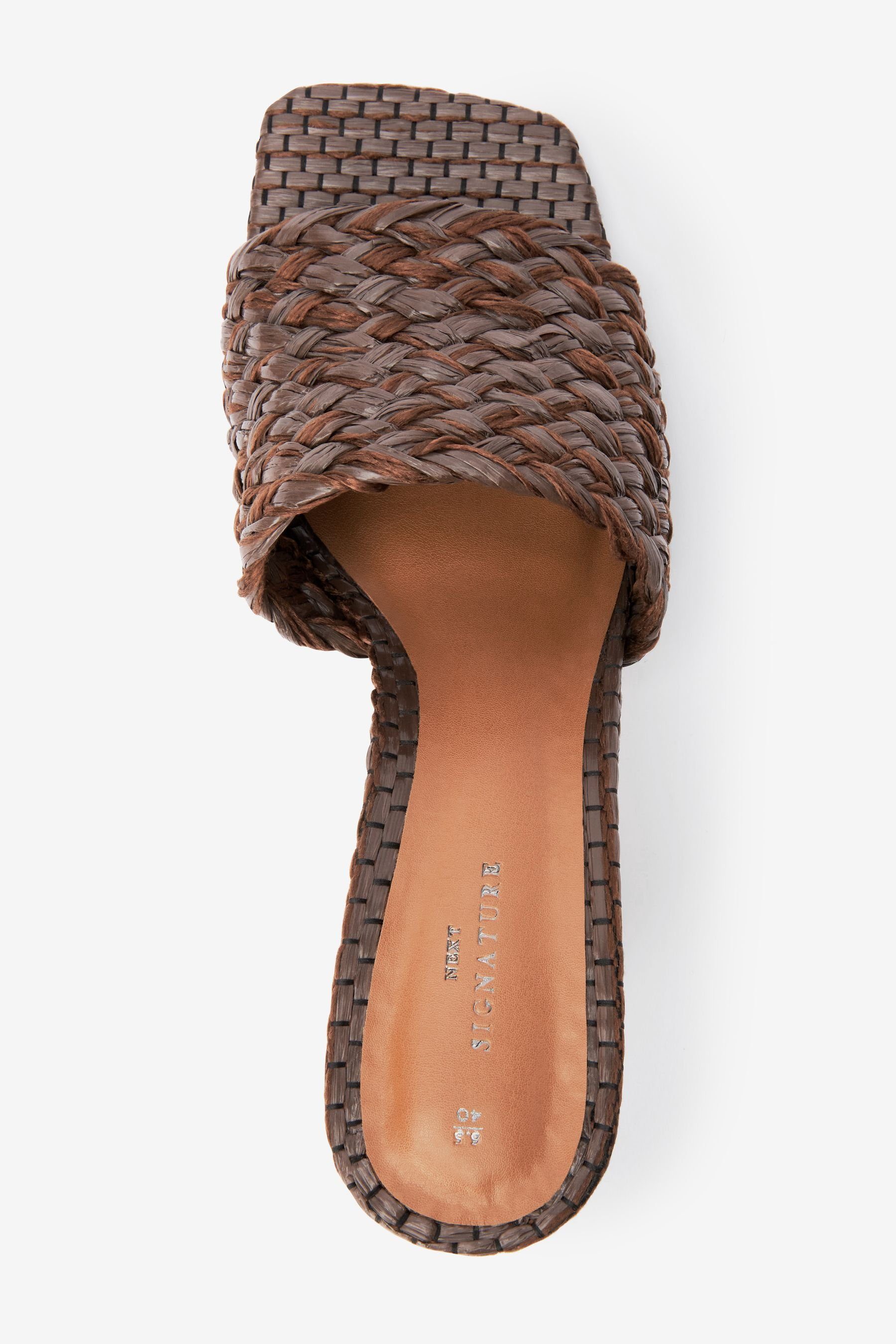 Next (1-tlg) Pantoletten Chocolate mit Signature Brown Sandalette Pfennigabsatz