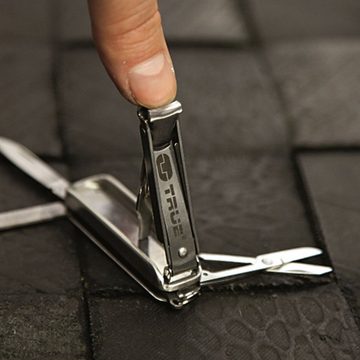 True Utility Schlüsselanhänger NailClip Kit Nagelknipser Schlüsselanhänger, Nagelpflege Nagelfeile