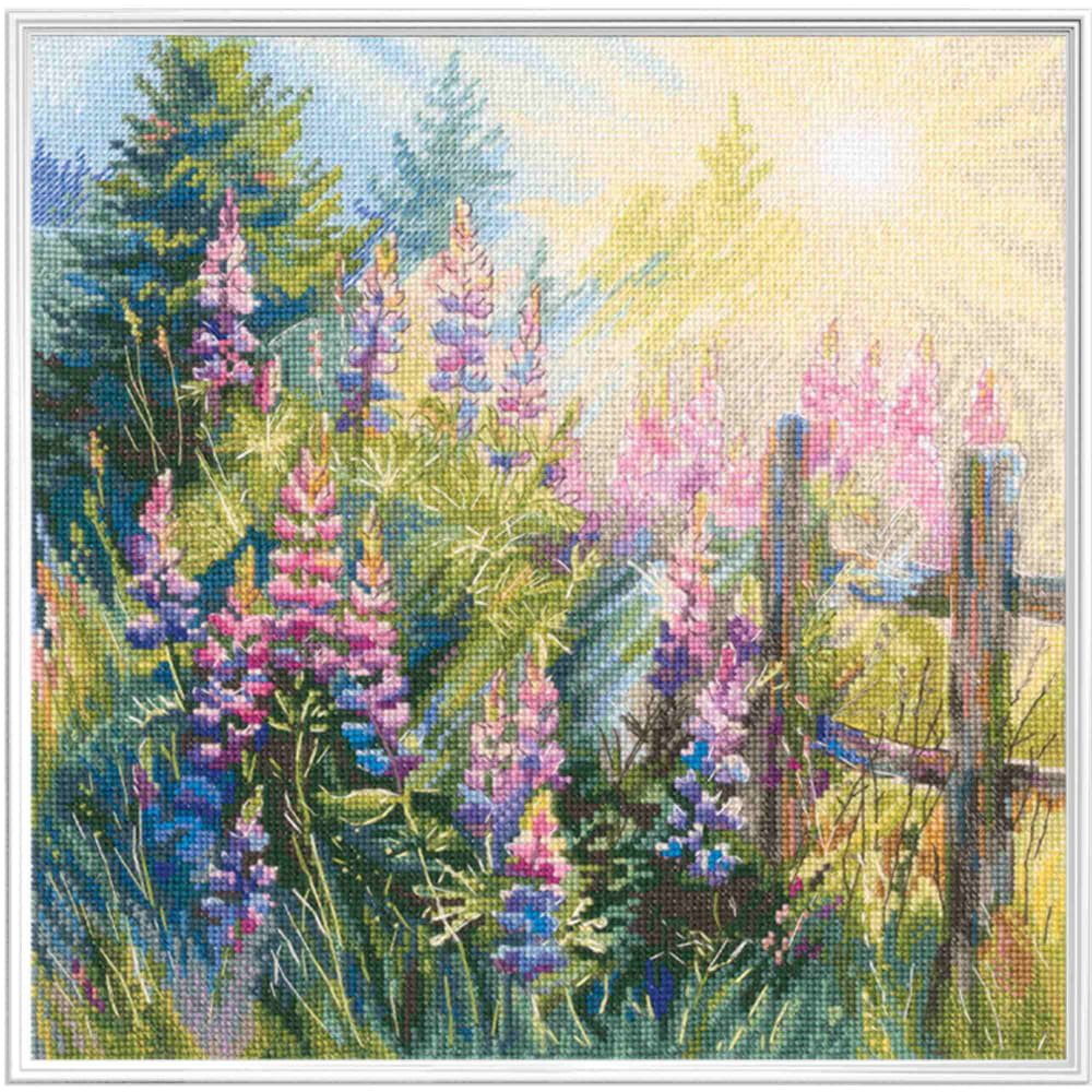RTO Kreativset RTO Kreuzstich Stickpackung "Lupinensommer", Zählmuster, 24x24cm, (embroidery kit by Marussia)